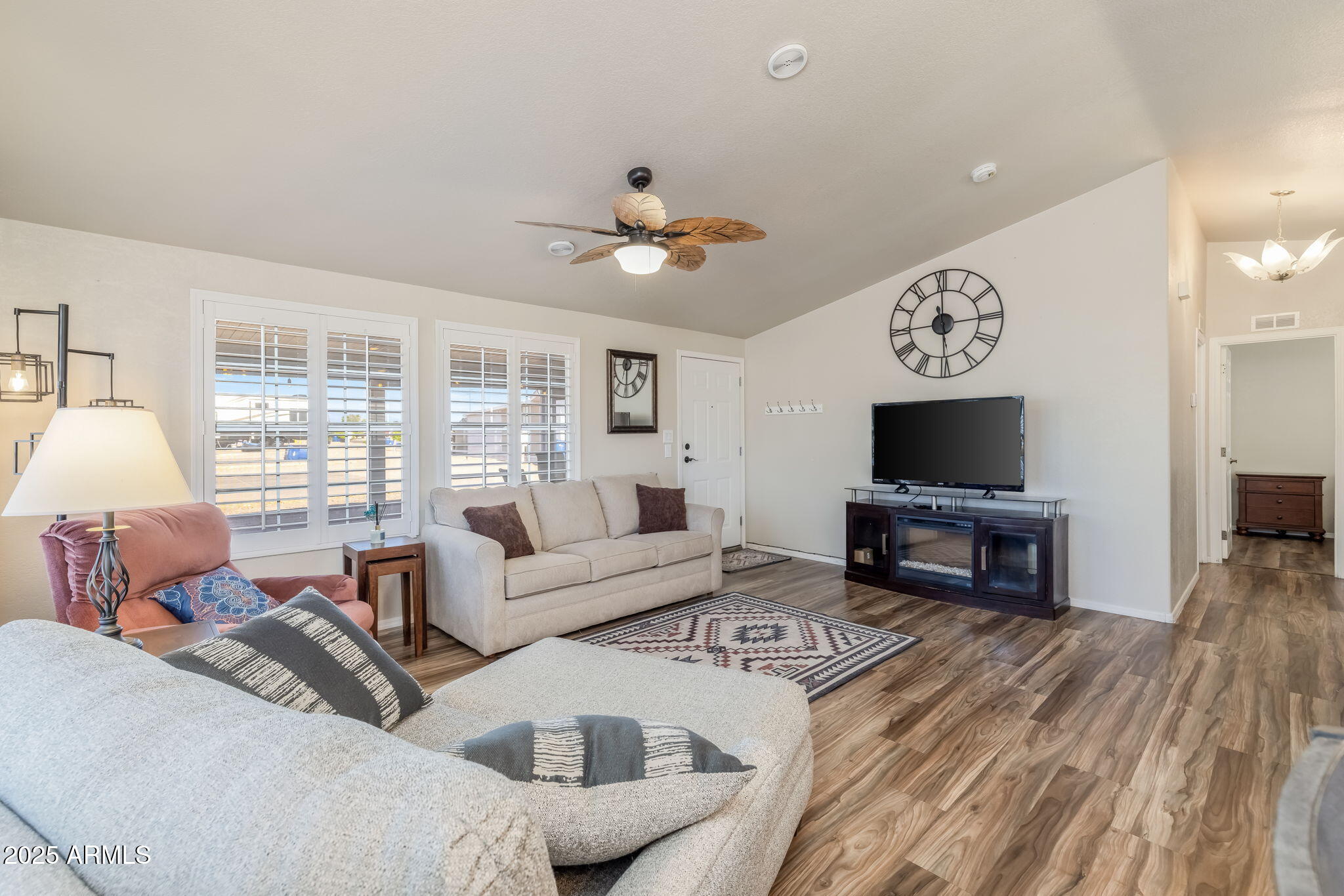 8700 E UNIVERSITY Drive 5109