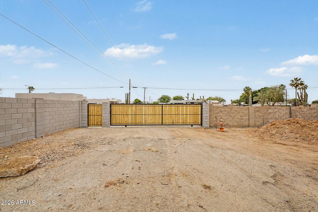 Photo of 3050 W 4th Avenue, Apache Junction, AZ 85120 (MLS # 7024569)