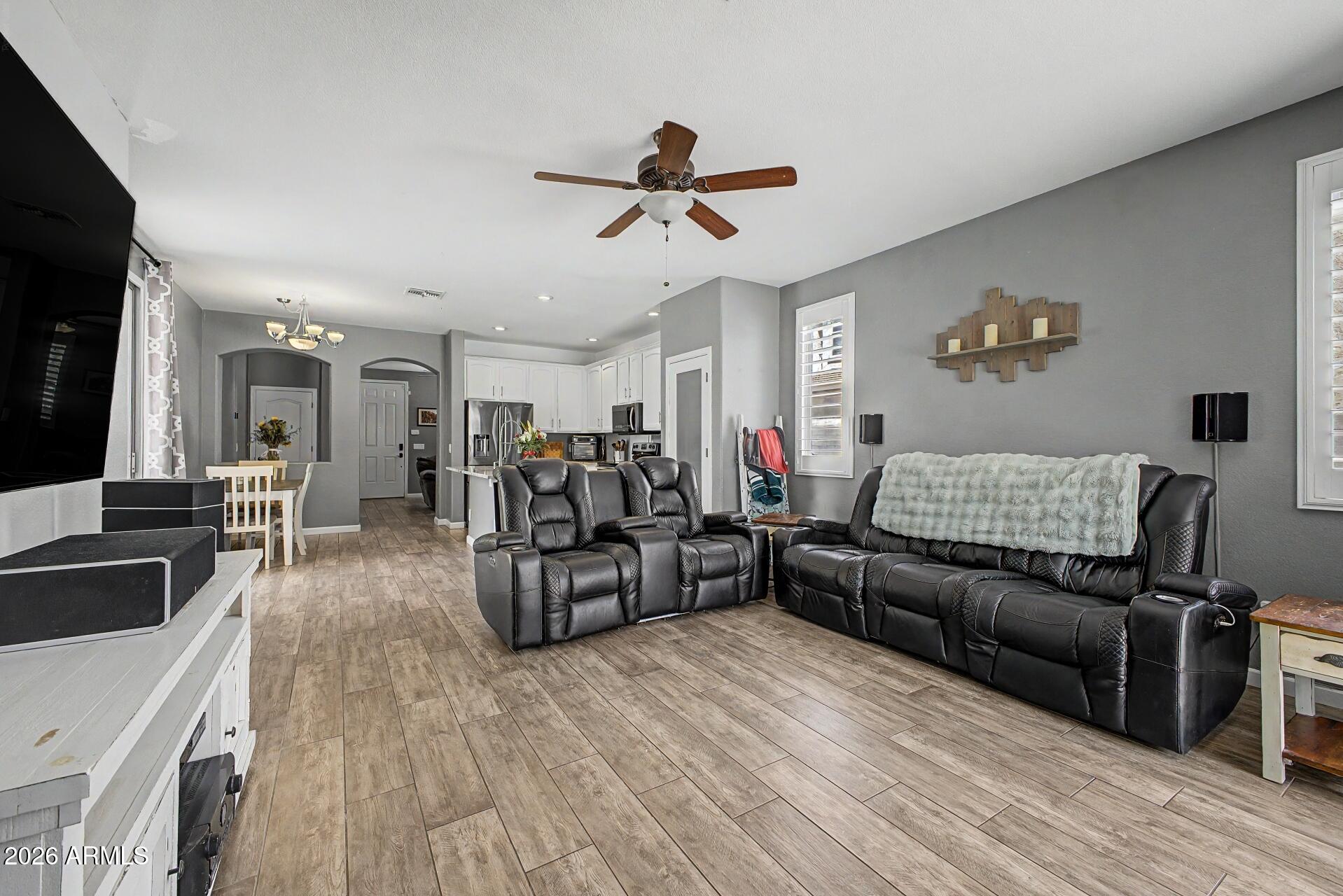 3635 E SUNDANCE Avenue