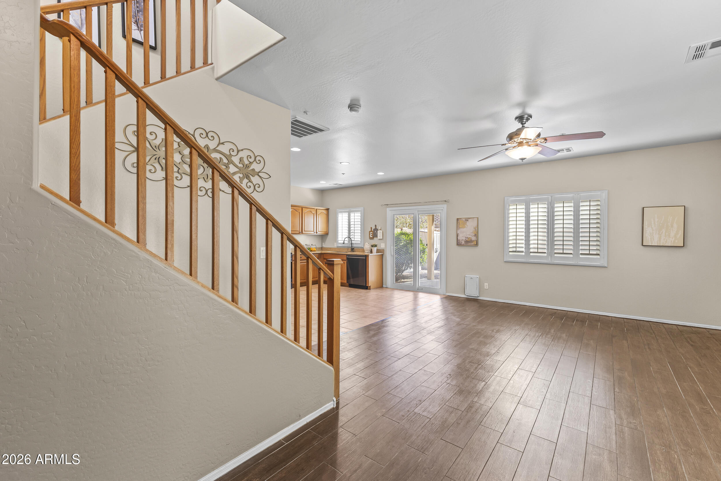 8765 W SURREY Avenue