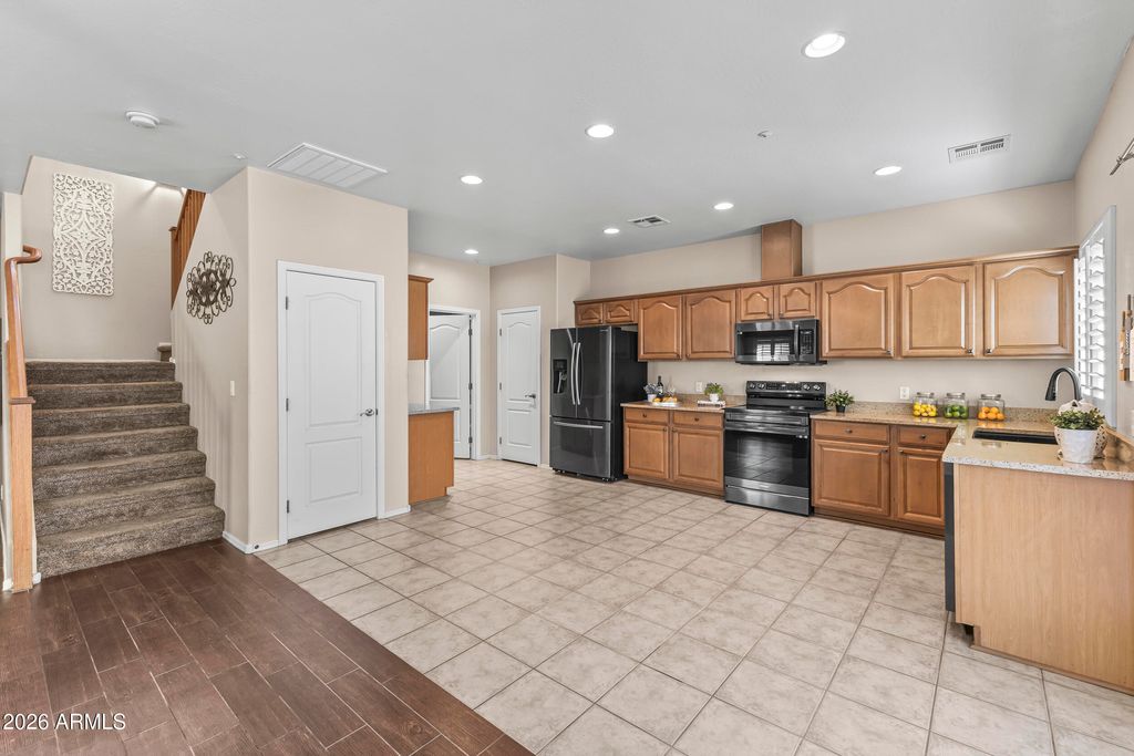 Photo of 8765 W Surrey Avenue, Peoria, AZ 85381 (MLS # 6986170)