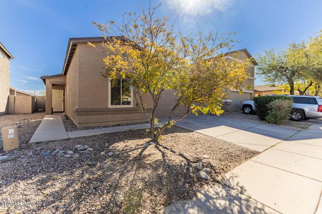 Photo of 1923 E Renegade Trail, San Tan Valley, AZ 85143 (MLS # 6994923)