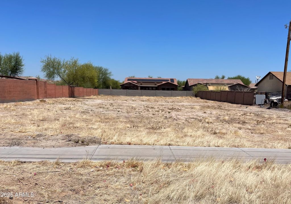 Photo of 1528 E 15th Street #137, Phoenix, AZ 85042 (MLS # 6933057)