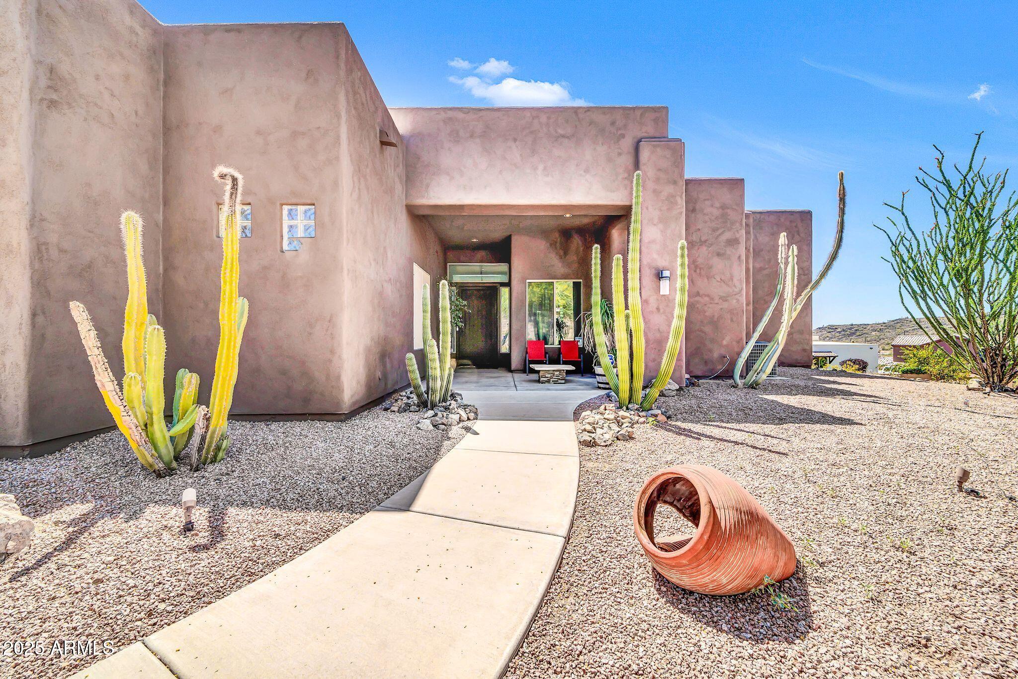 3335 W CARRIAGE Drive
