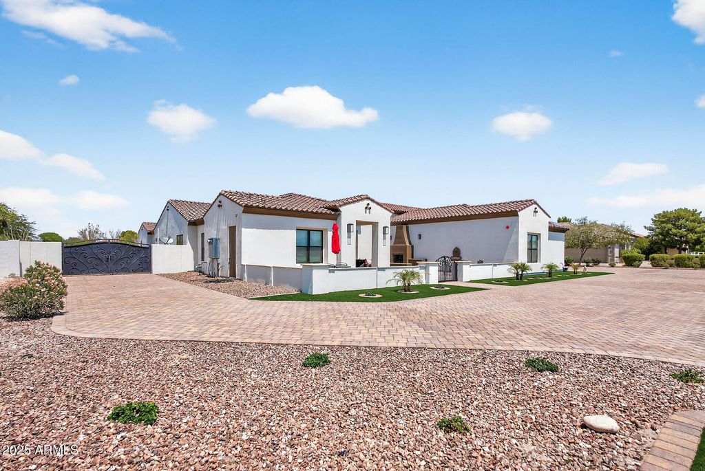 Photo of 16410 W Durango Street, Goodyear, AZ 85338 (MLS # 6950611)