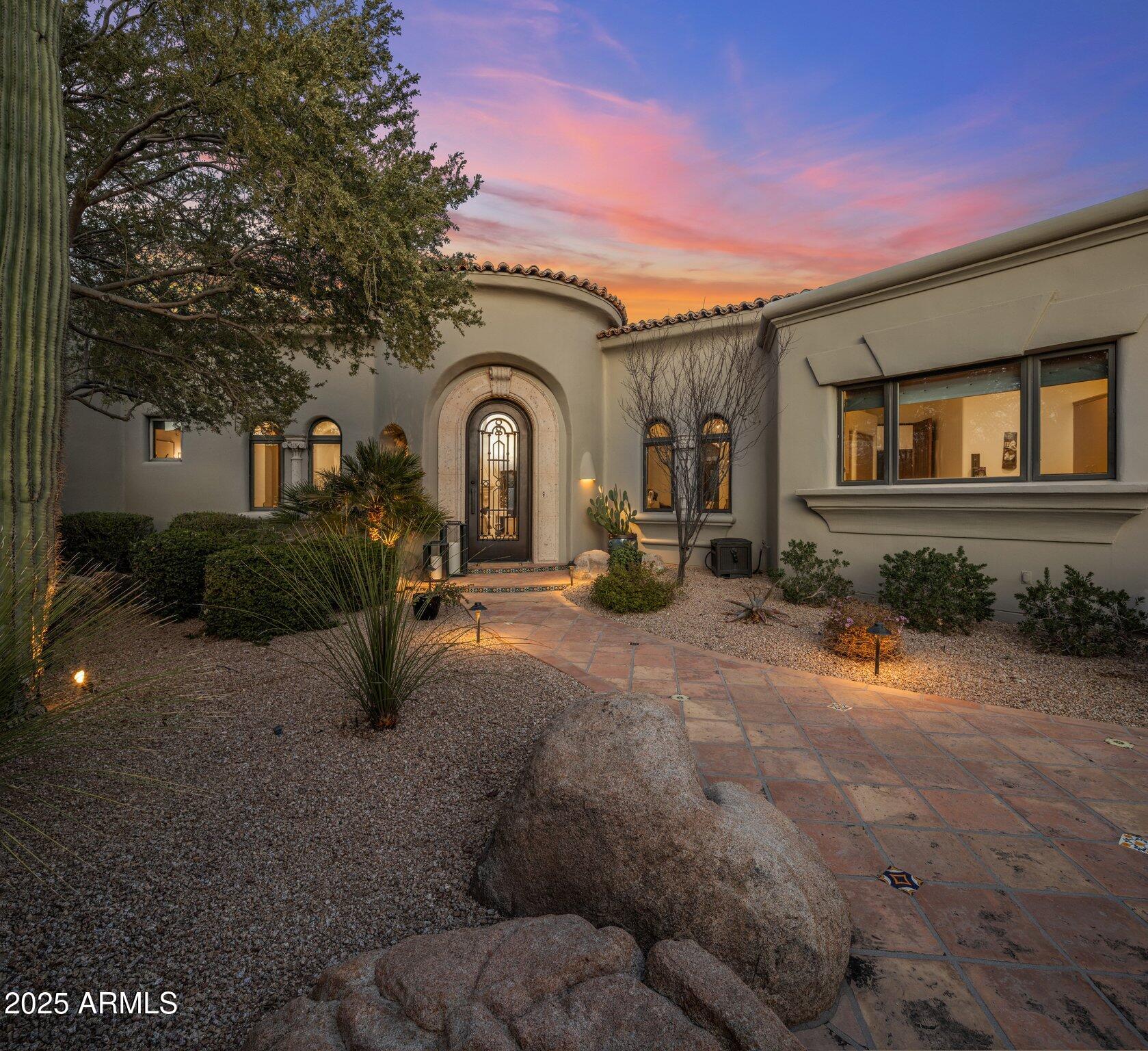 10040 E HAPPY VALLEY Road 289