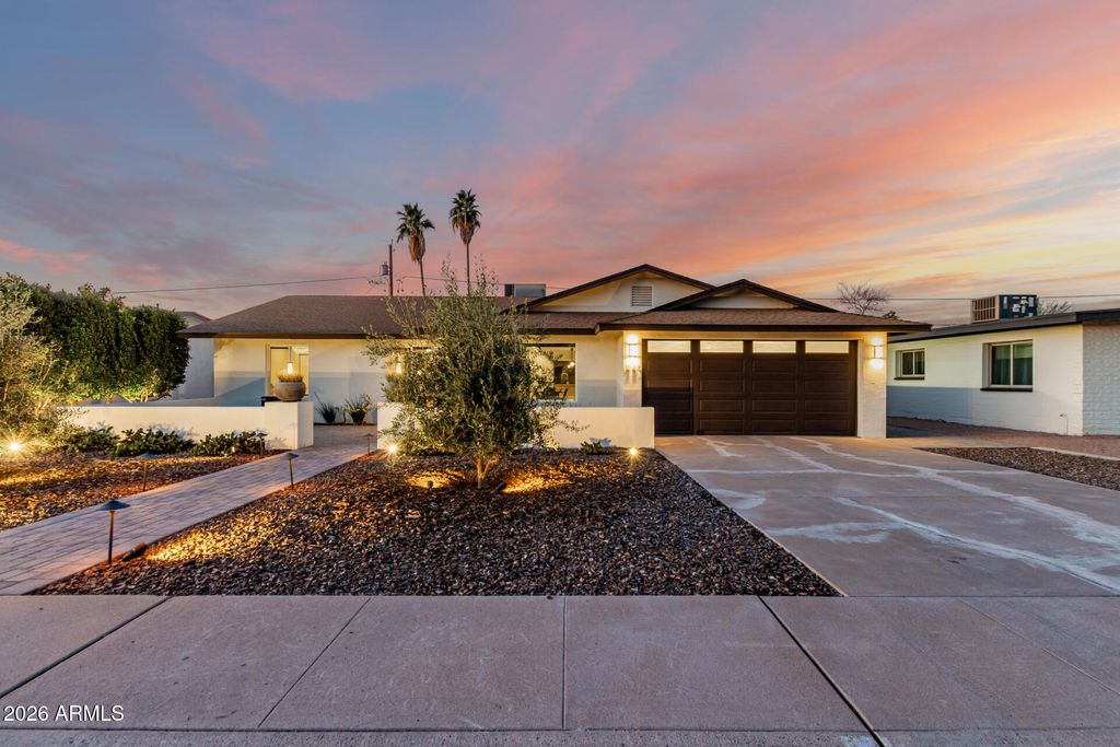 Photo of 1232 E Broadmor Drive, Tempe, AZ 85282 (MLS # 6972694)