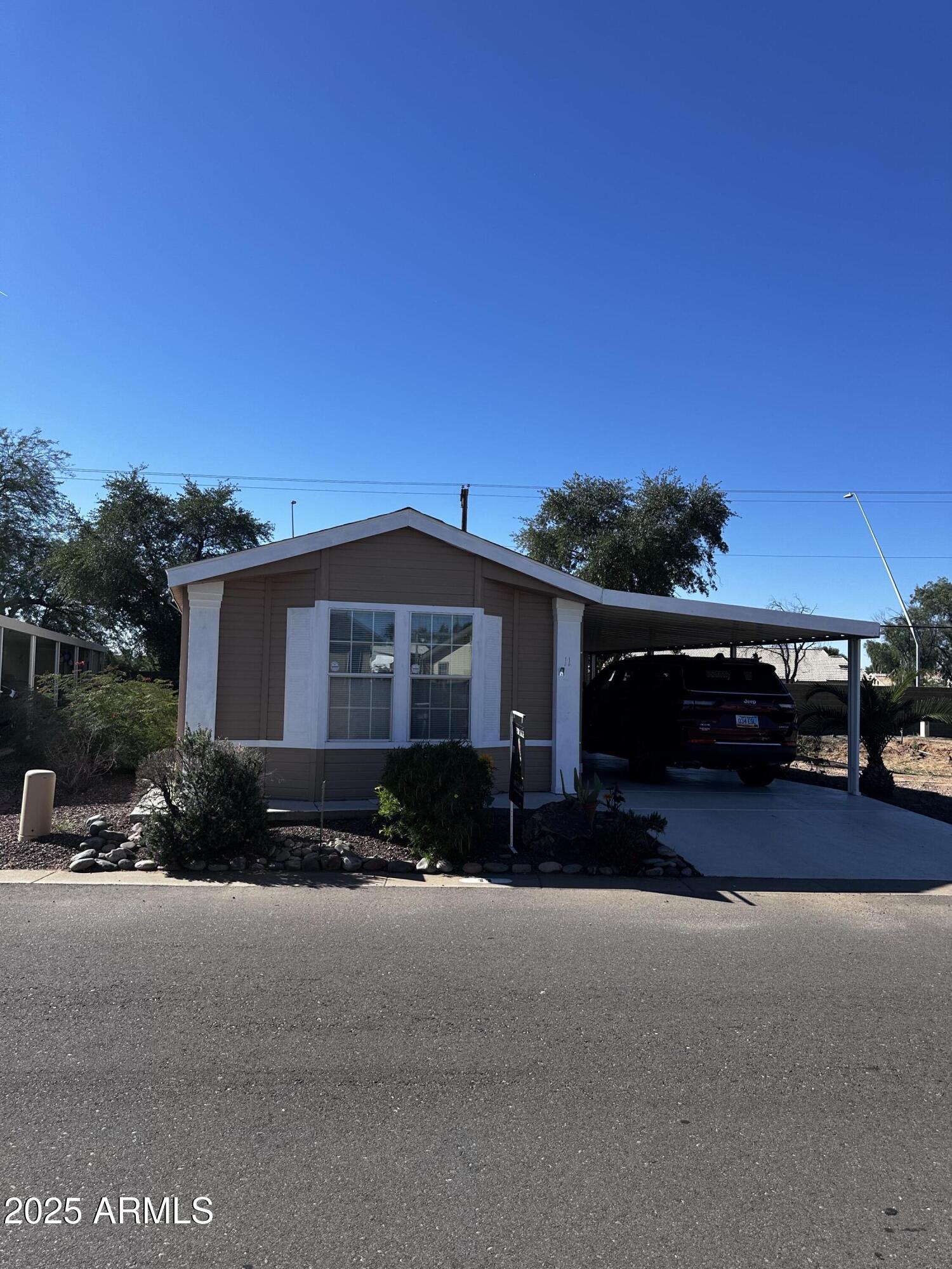 201 S Greenfield Road 11