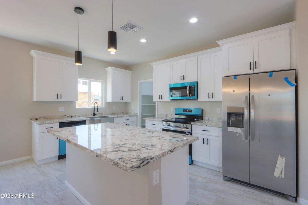 Photo of 233 E Cedar Avenue, Casa Grande, AZ 85122 (MLS # 6936903)