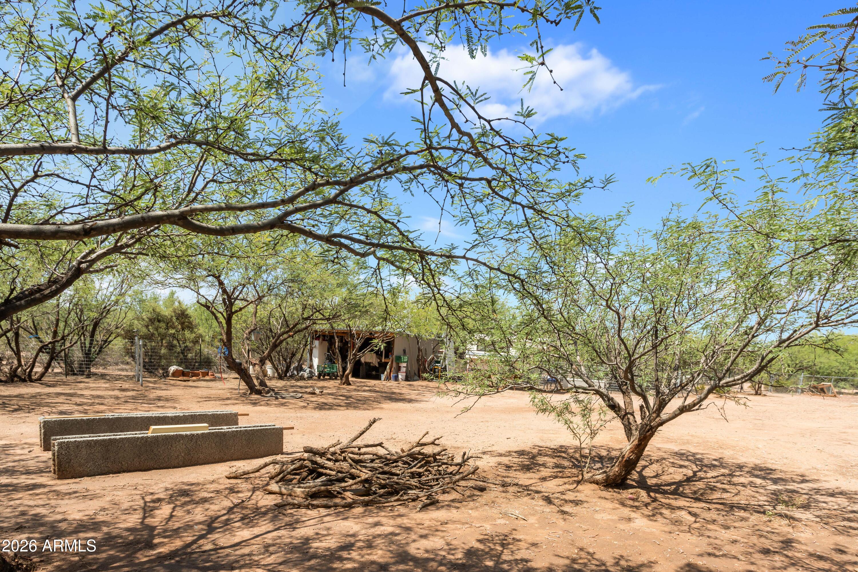 1838 E HOOTIN HOLLER Trail