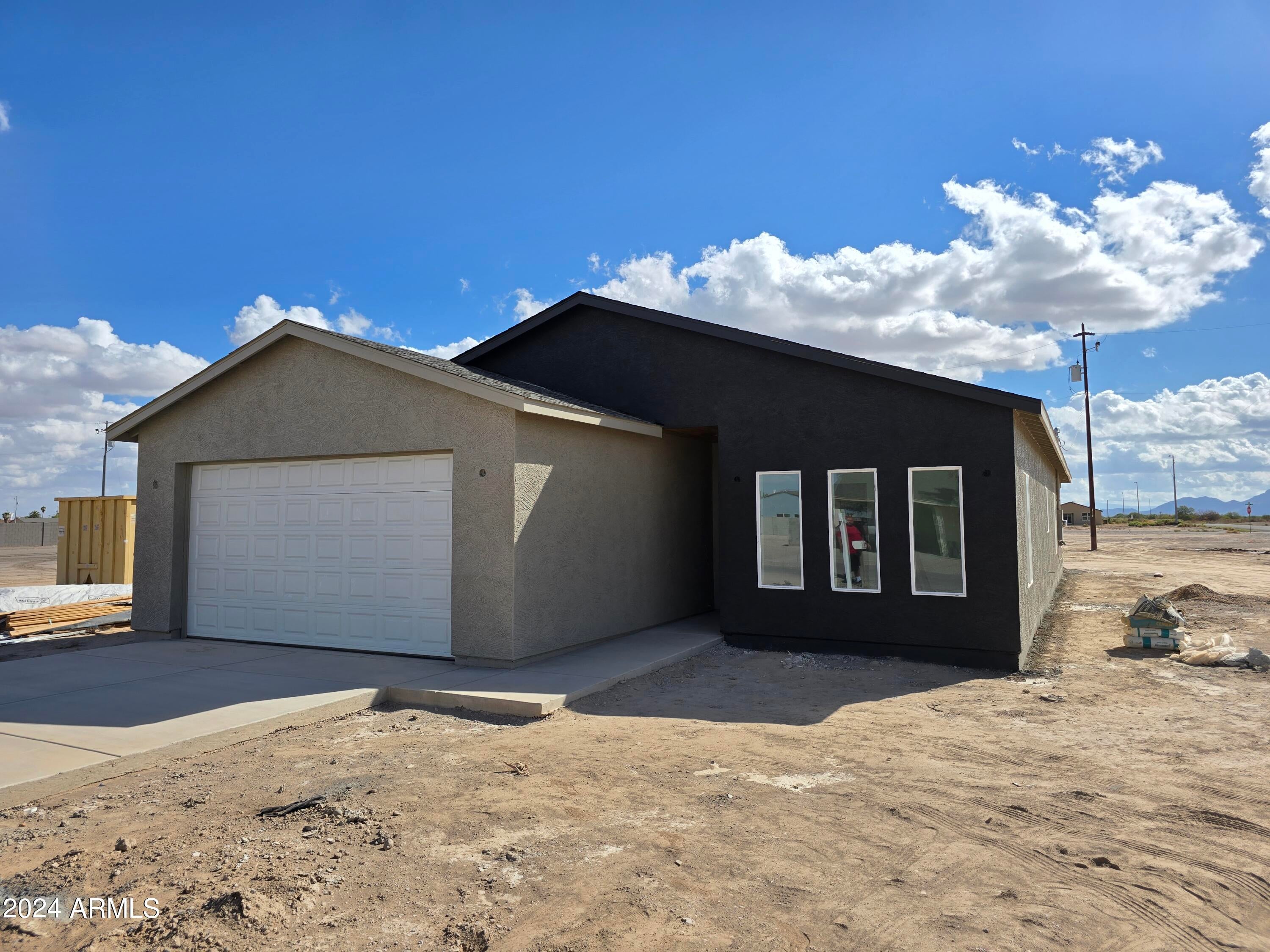 3505 N ALGODON Drive