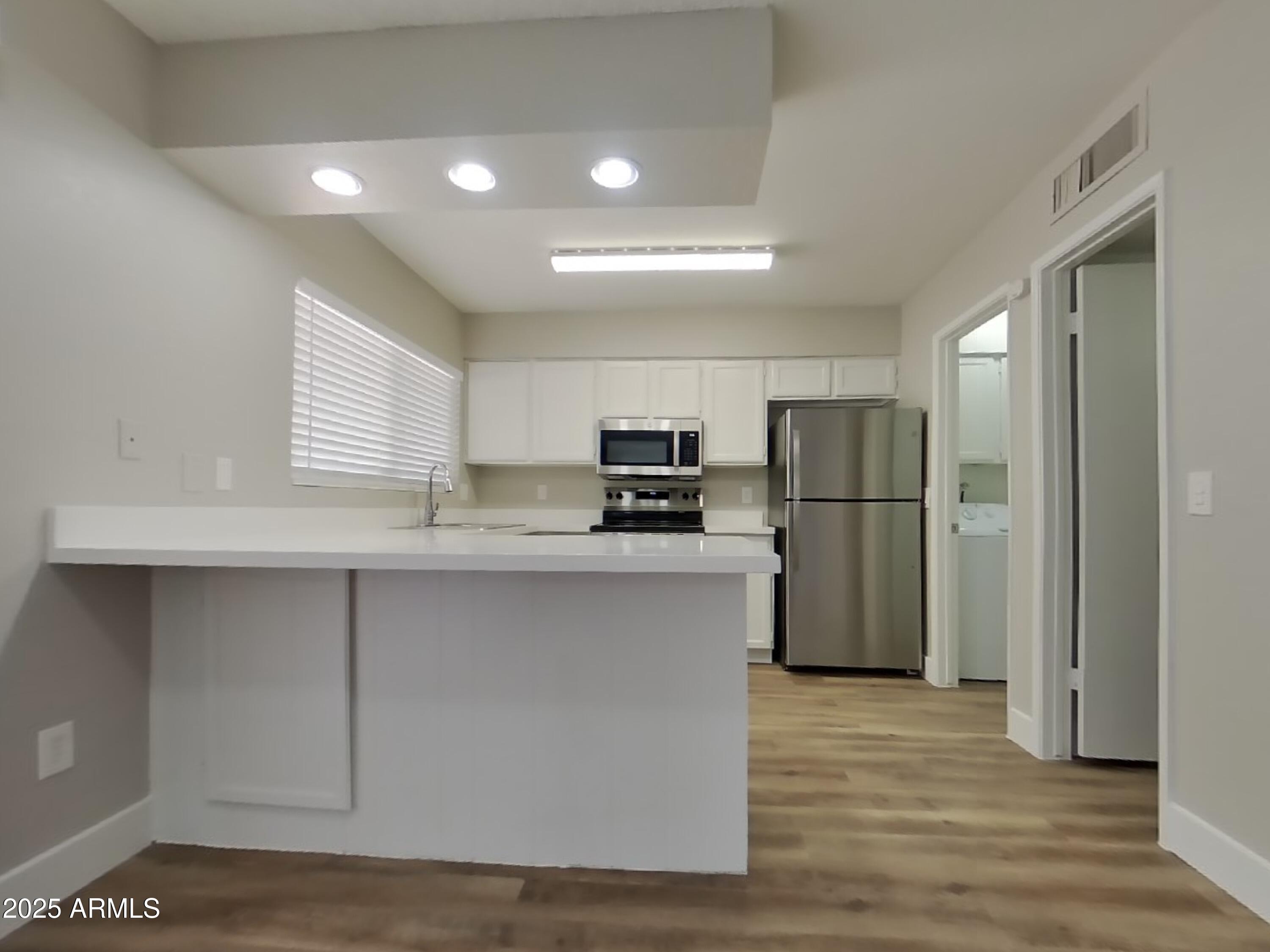 1128 W HERMOSA Drive