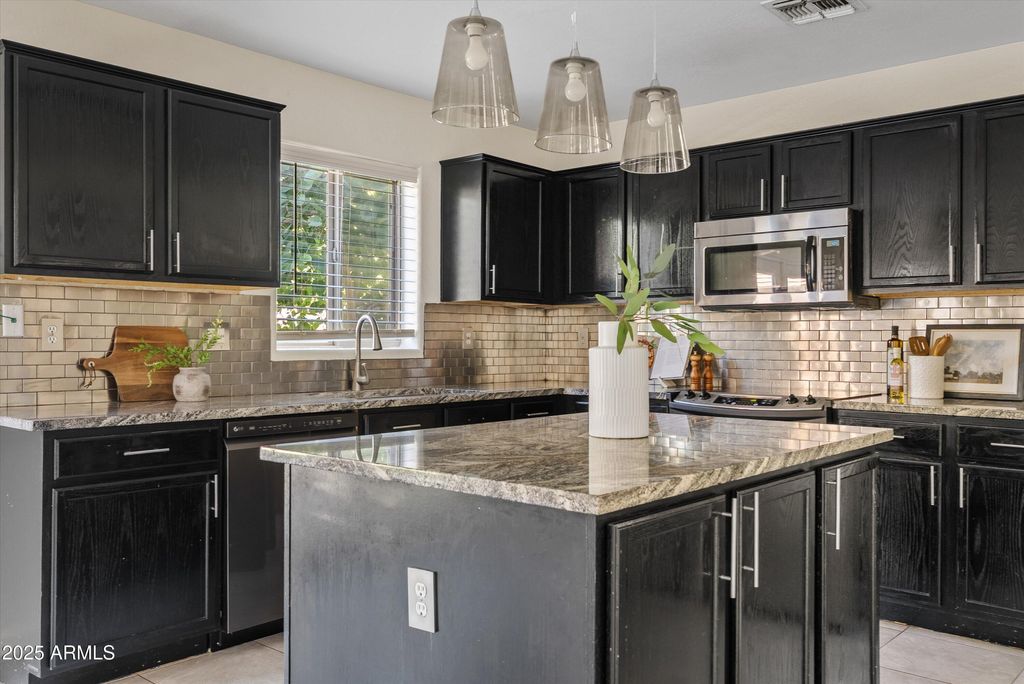 Photo of 504 E Anastasia Street, San Tan Valley, AZ 85140 (MLS # 6958125)