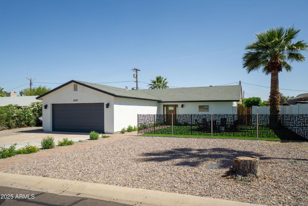 Photo of 6907 E Palm Lane, Scottsdale, AZ 85257 (MLS # 6975907)