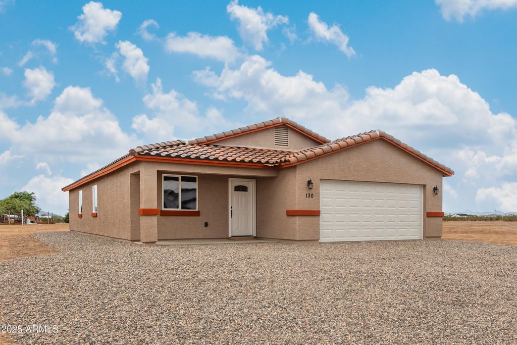 Photo of 130 S 352nd Drive, Tonopah, AZ 85354 (MLS # 6951354)