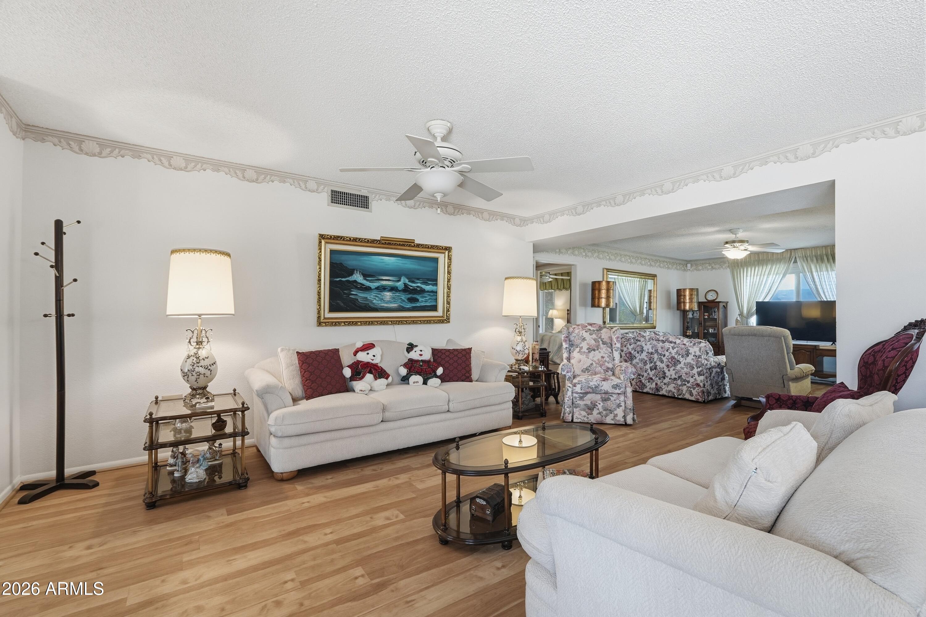 9807 W Mockingbird Drive