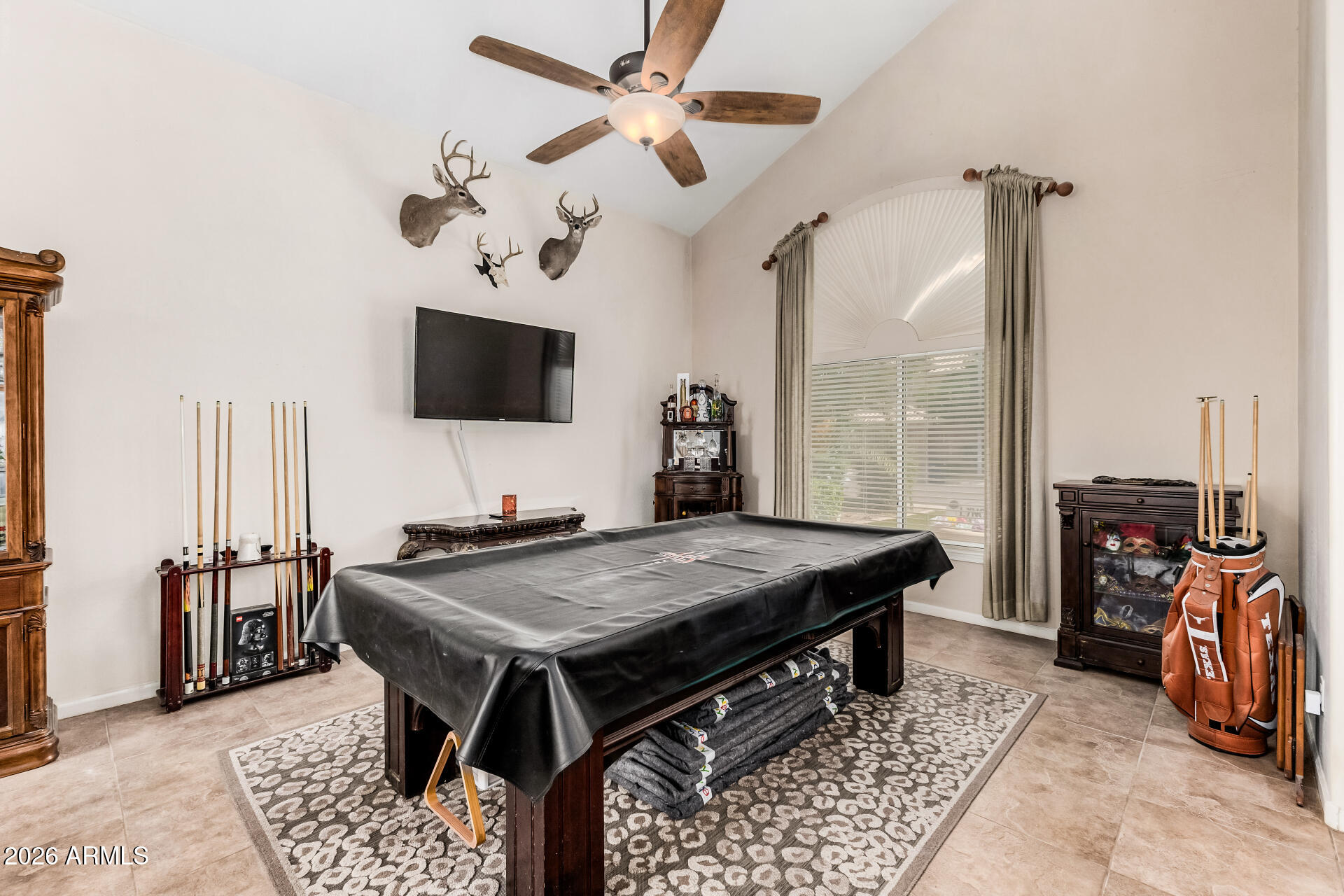 4554 W DETROIT Street