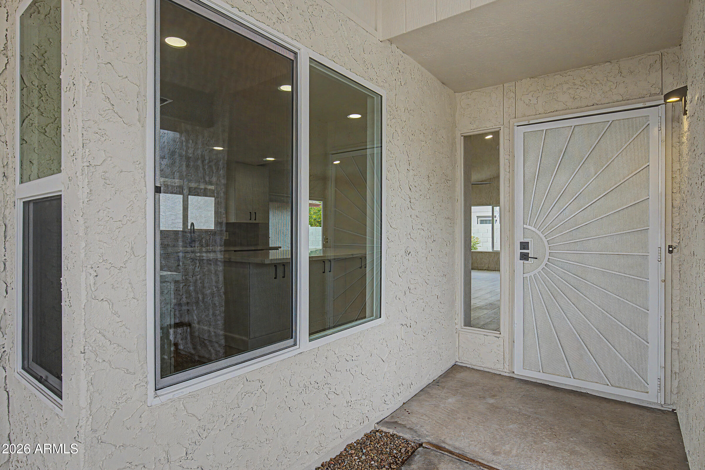 1539 W JAVELINA Avenue