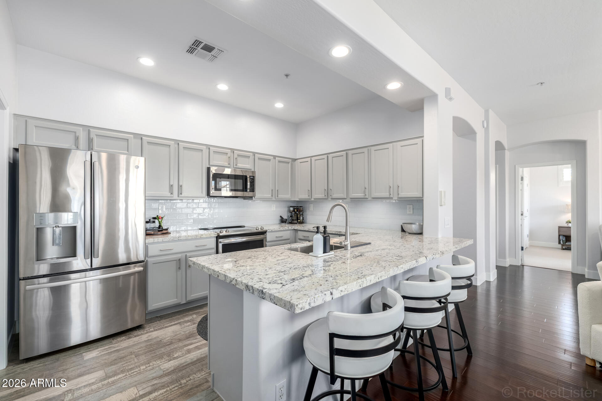 19550 N GRAYHAWK Drive 2055