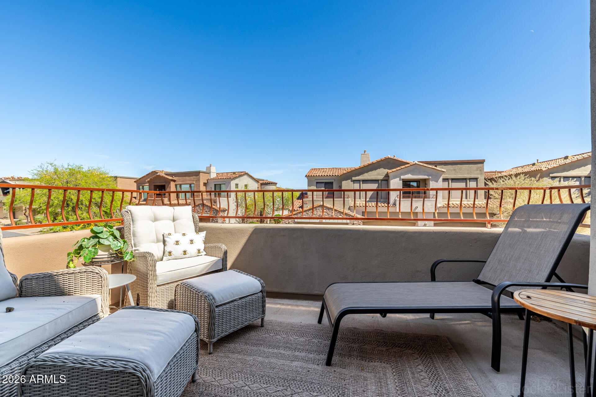 19550 N GRAYHAWK Drive 2055