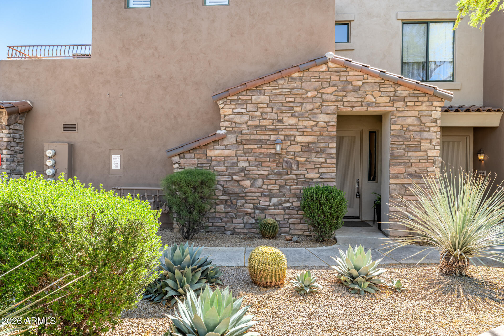 19550 N GRAYHAWK Drive 2055