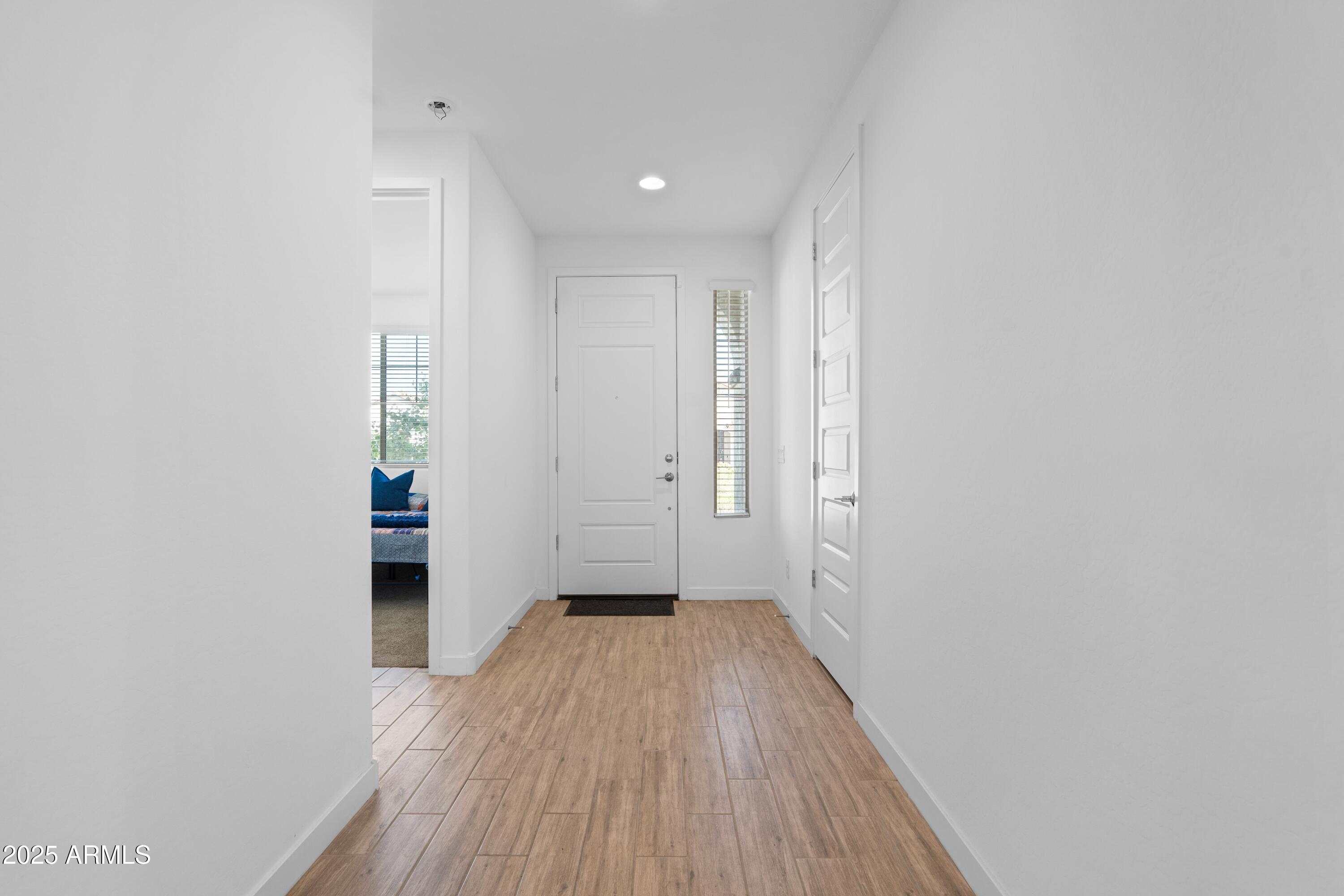 1541 W CARMEN Street