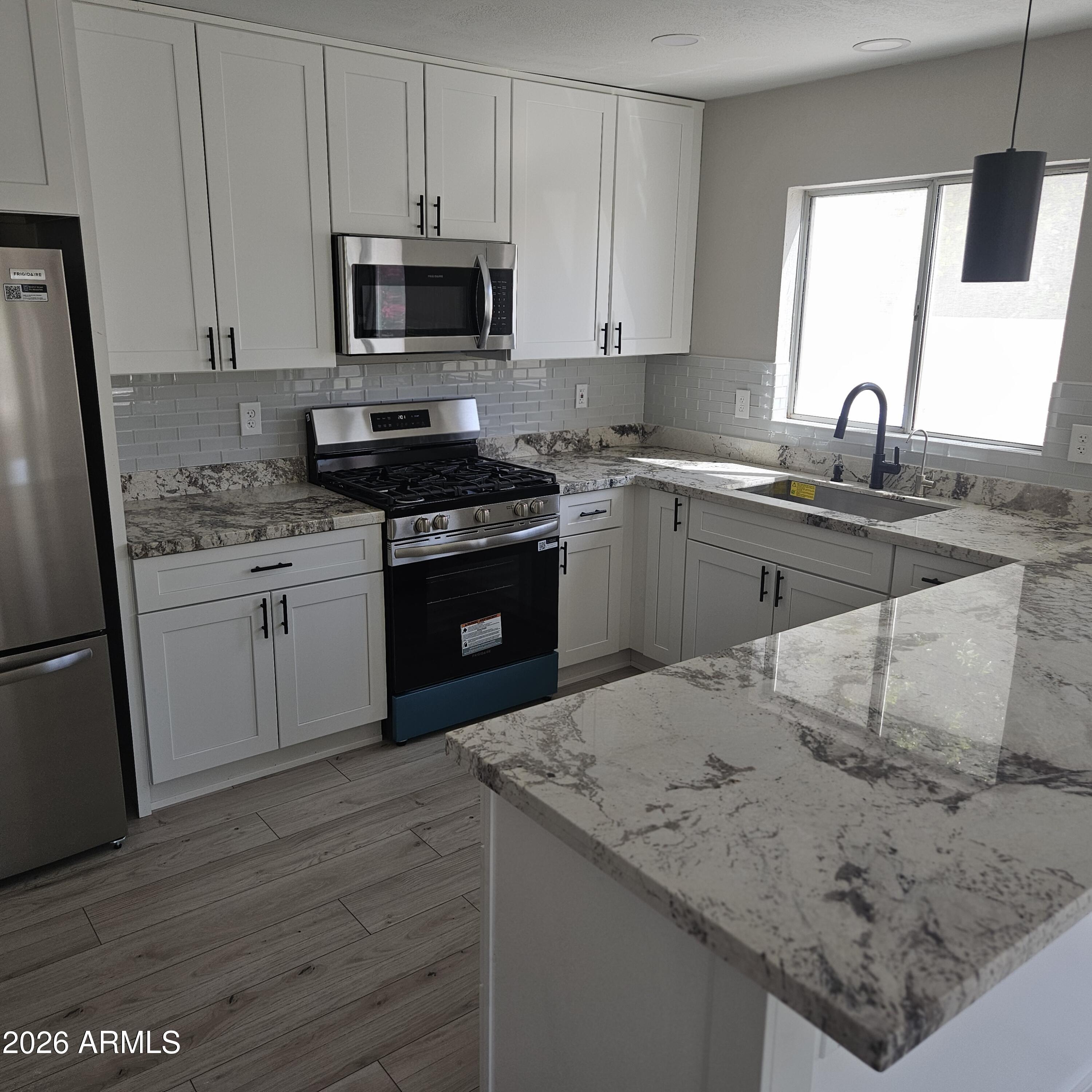 CAYS PAVILLION 2 - Residential