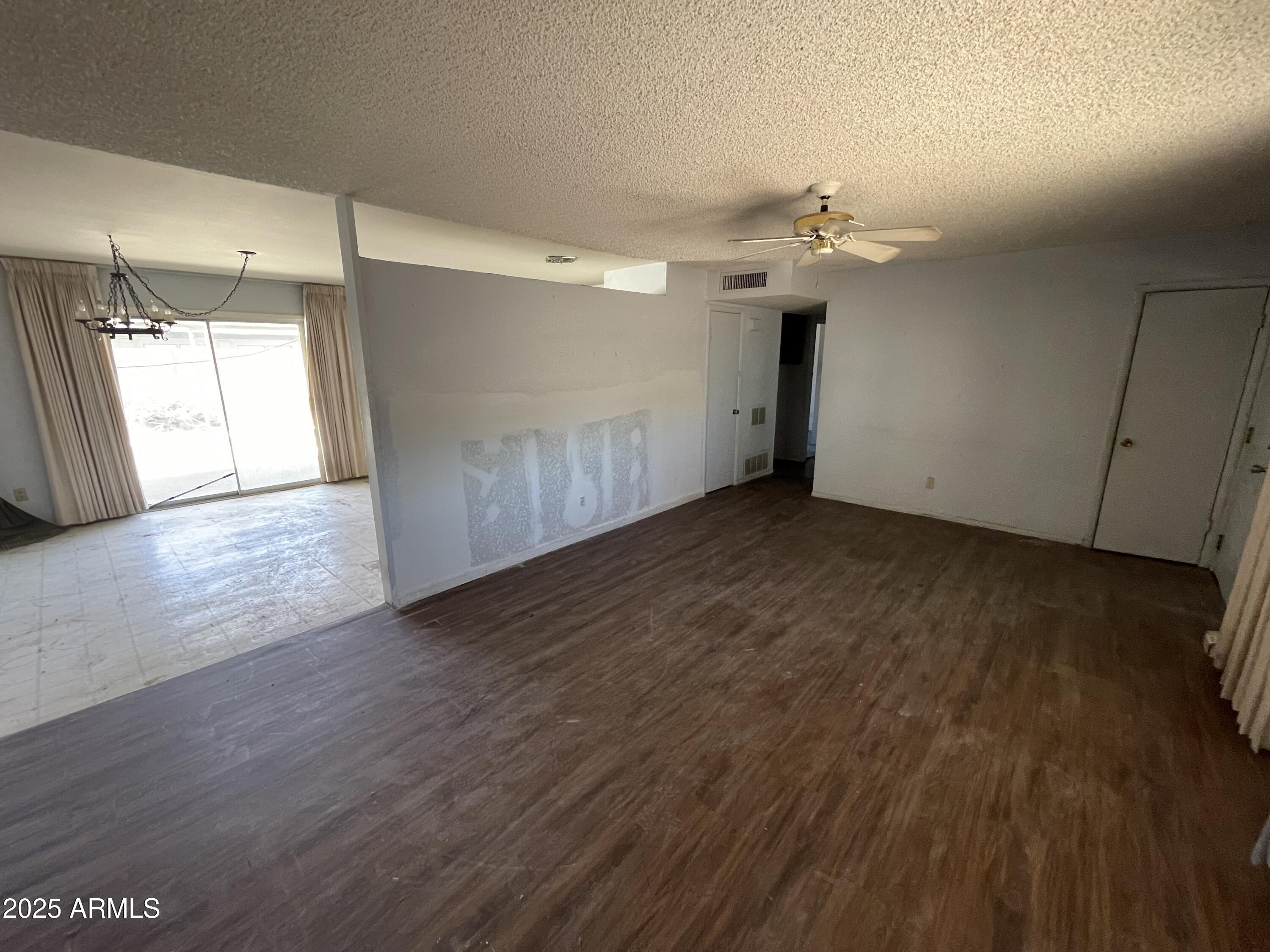 8114 E JACKRABBIT Road