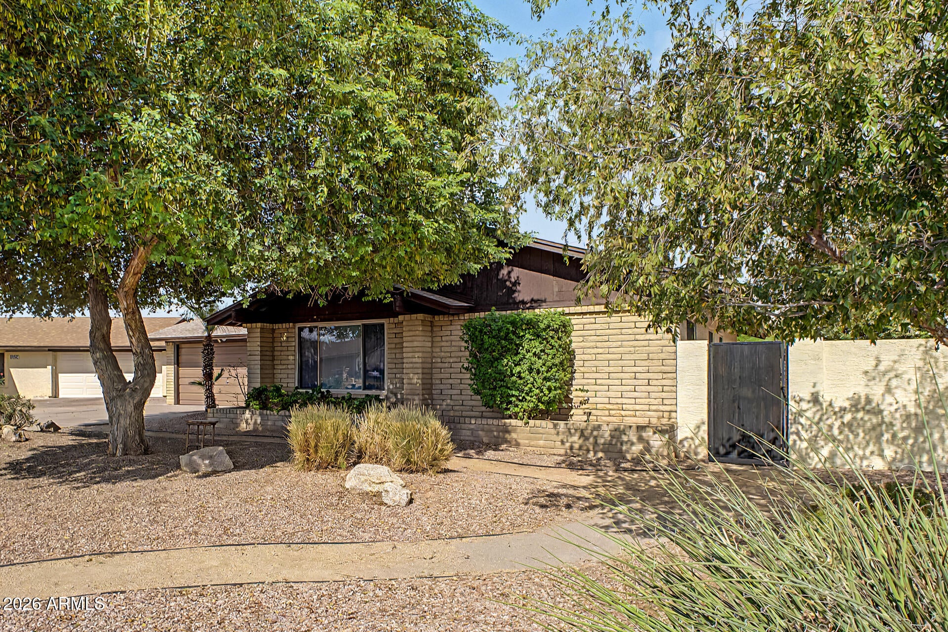 1530 W PAMPA Avenue