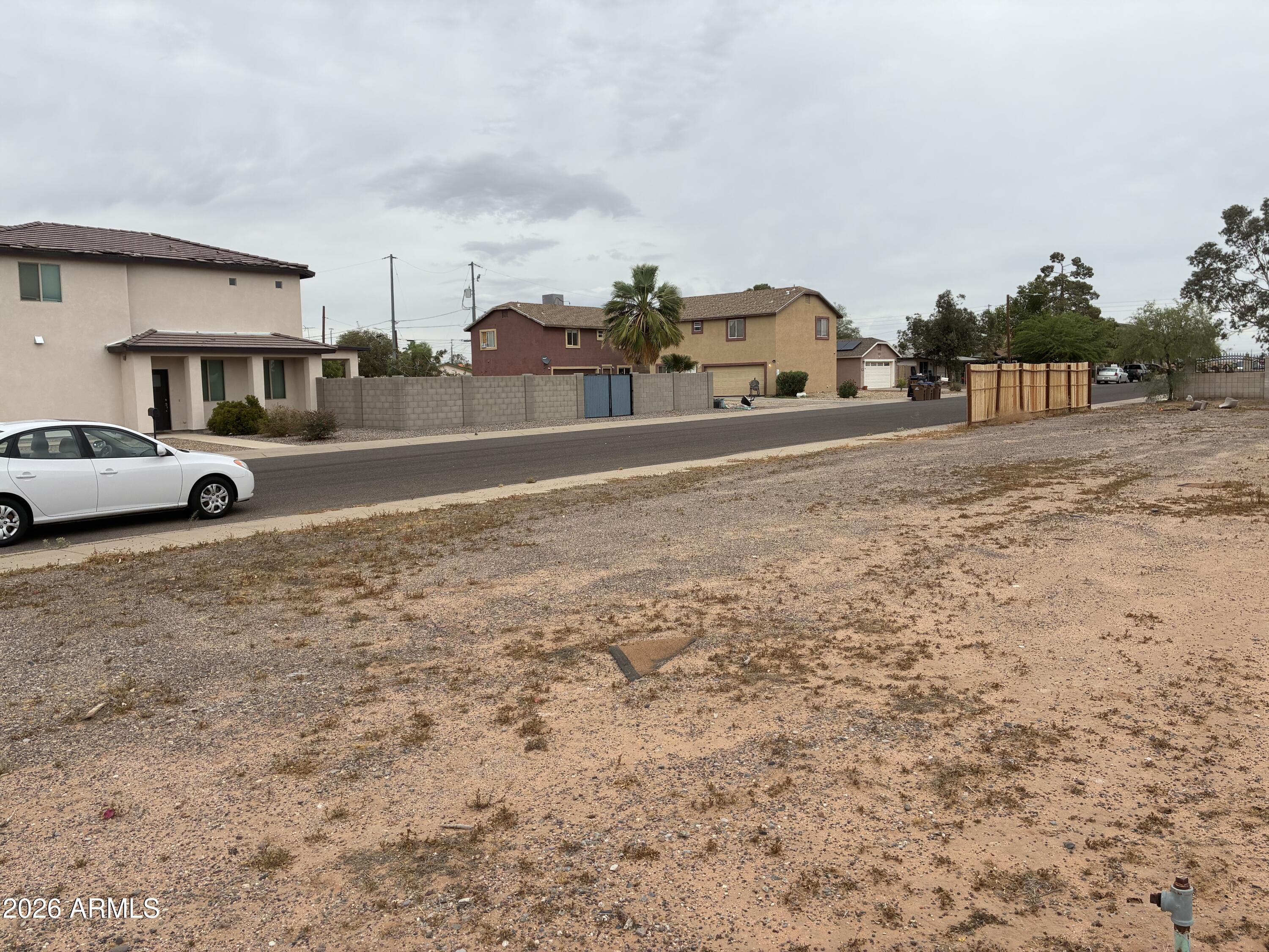 329 E DIRKLEY Avenue 1