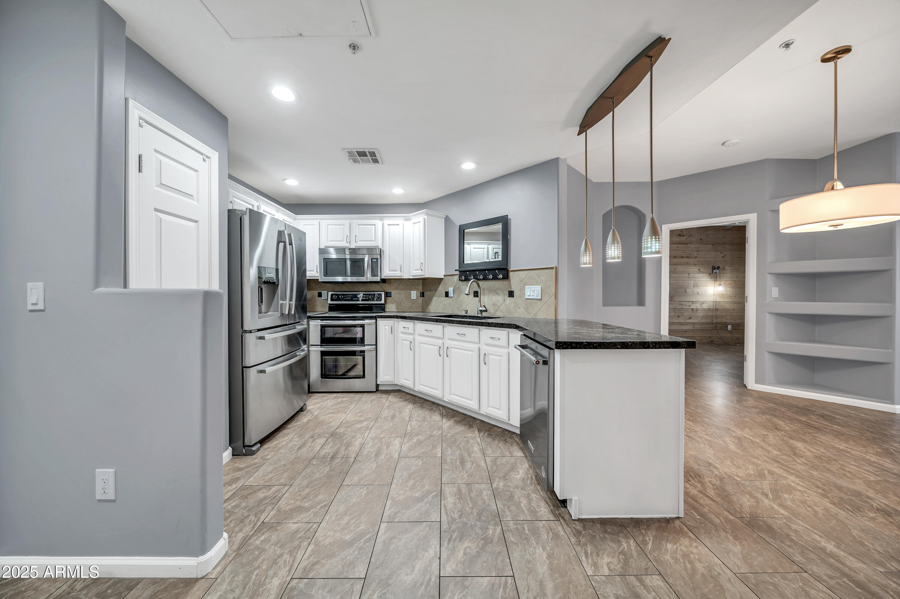 14000 N 94TH Street 1199