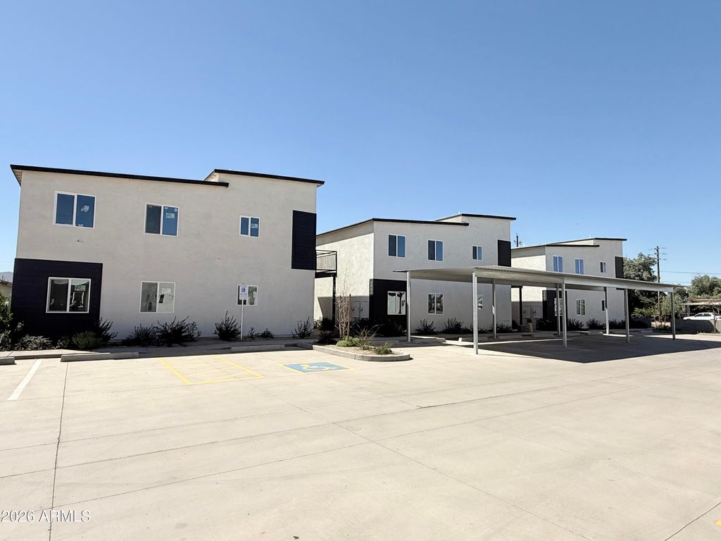 Photo of 4037 S 12th Street, Phoenix, AZ 85040 (MLS # 7001746)