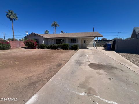 2038 E CHEERY LYNN Road Phoenix AZ 85016