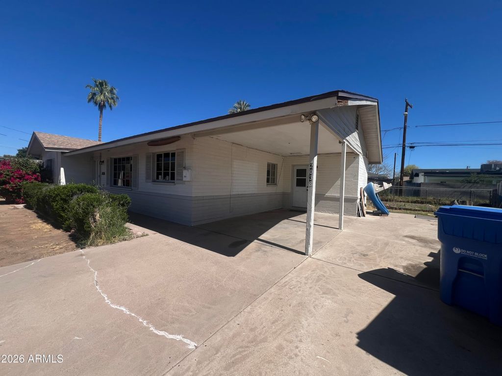 Photo of 2038 E Cheery Lynn Road, Phoenix, AZ 85016 (MLS # 7003580)