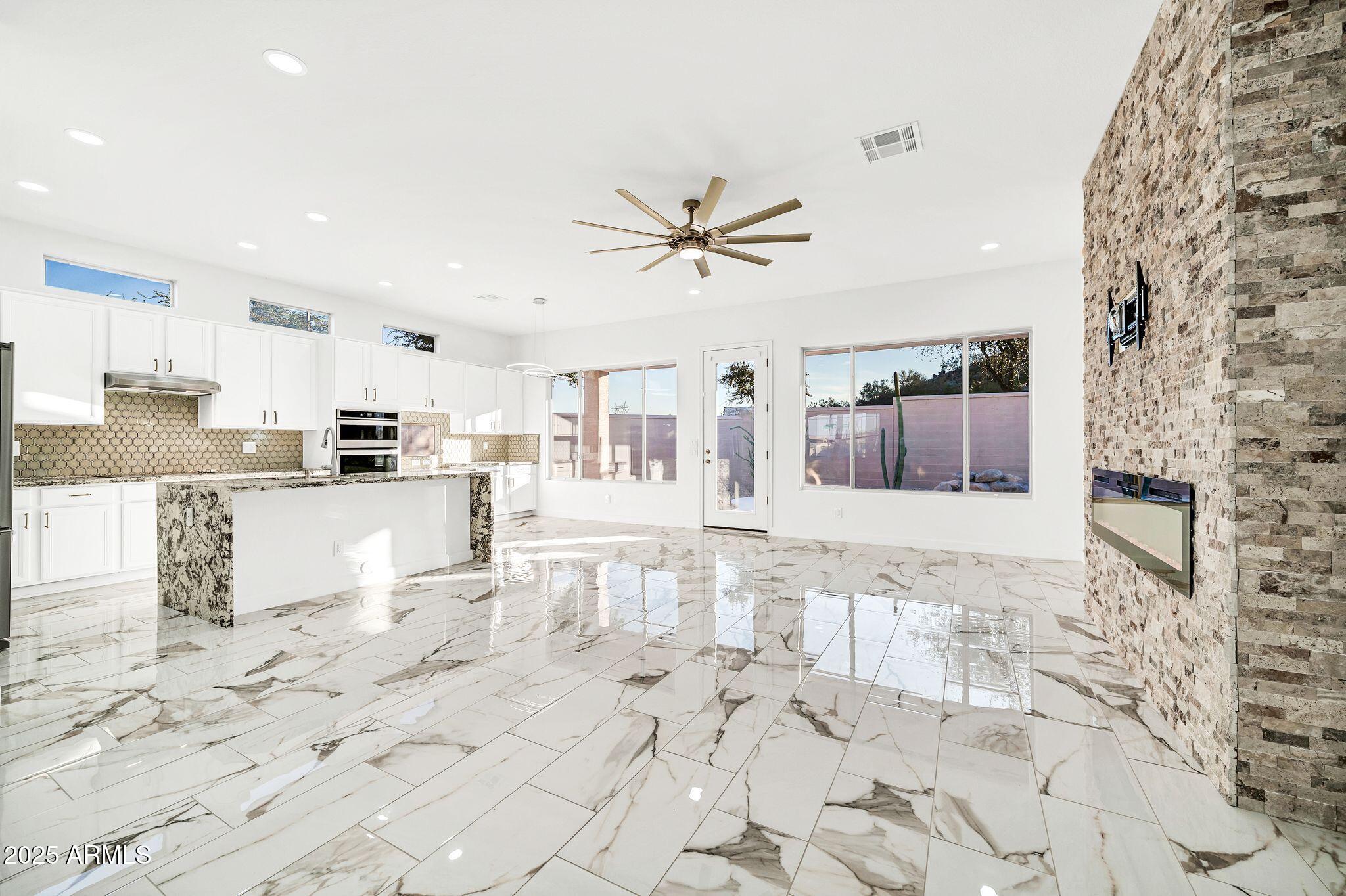 11530 S MORNINGSIDE Drive