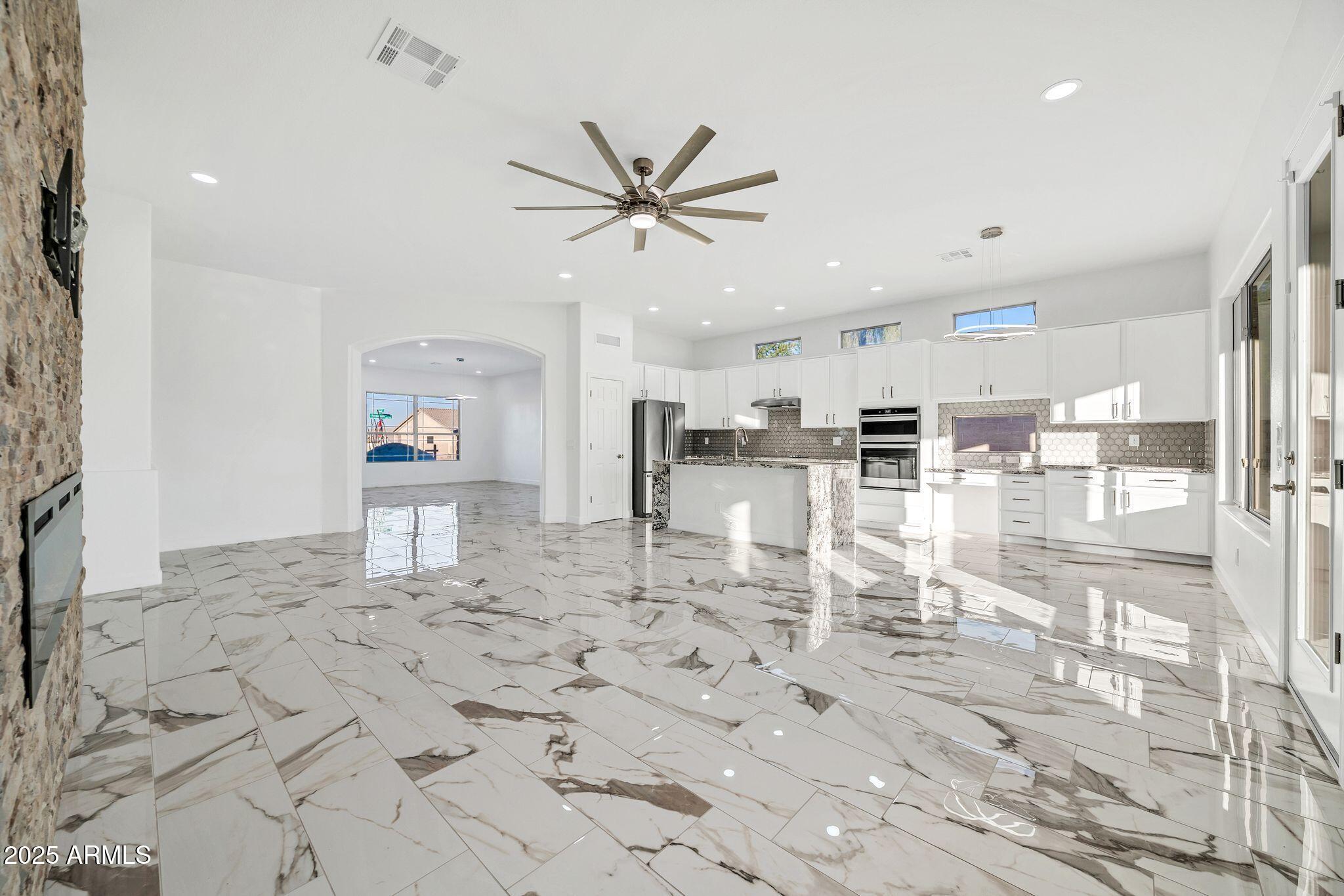 11530 S MORNINGSIDE Drive