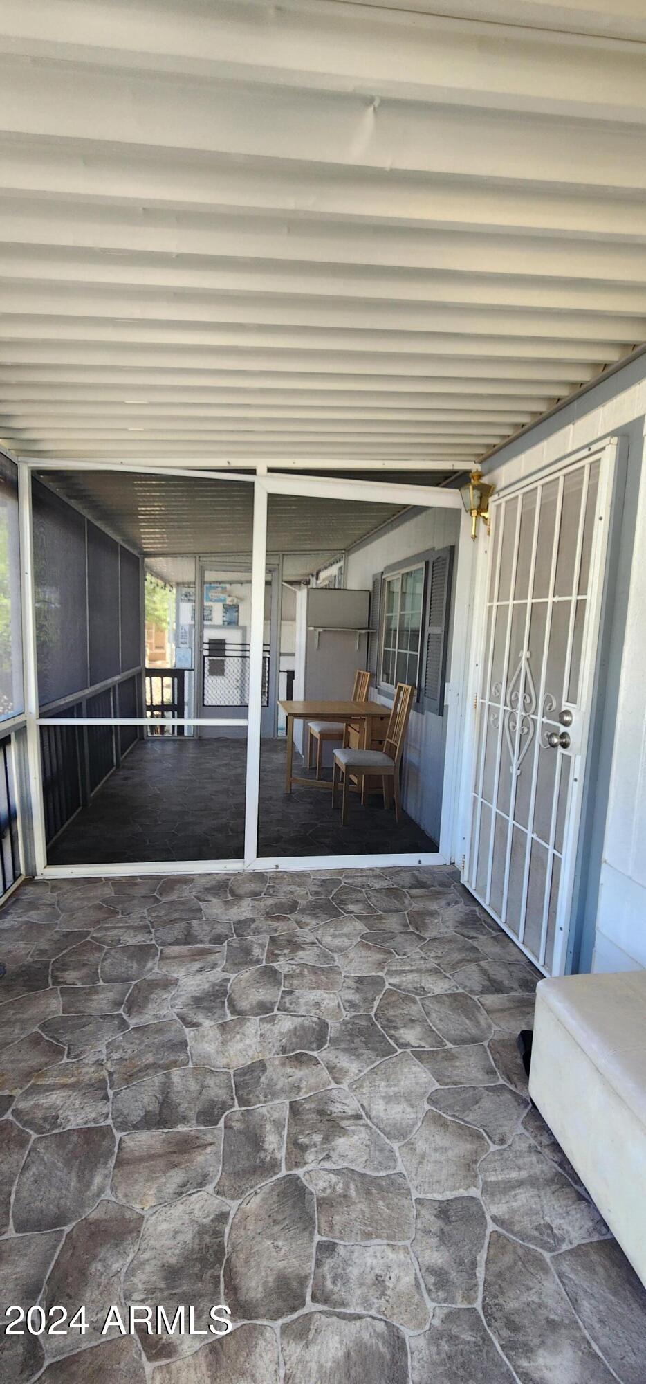 2233 E BEHREND Drive 41