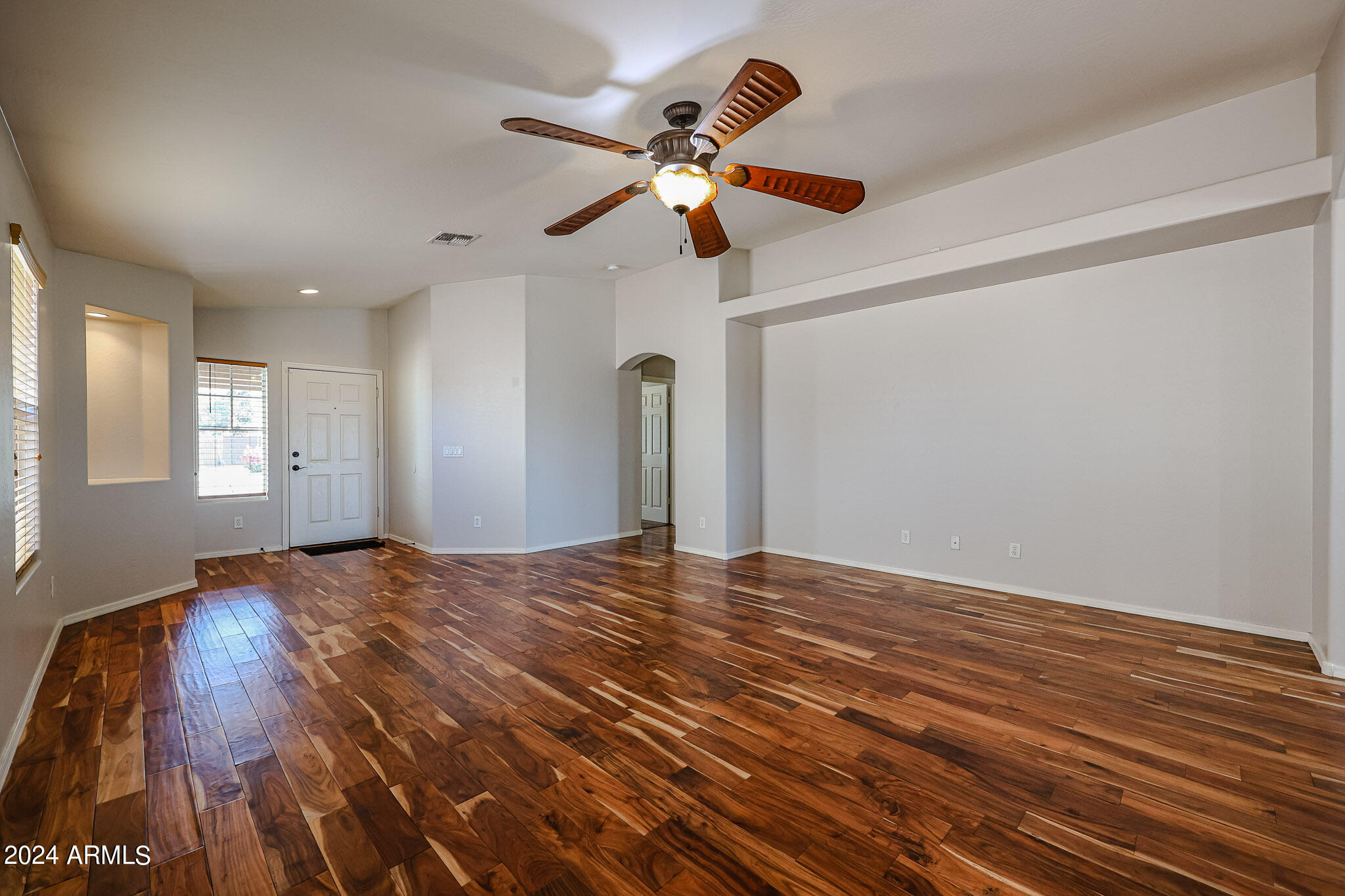 7423 W PUEBLO Avenue