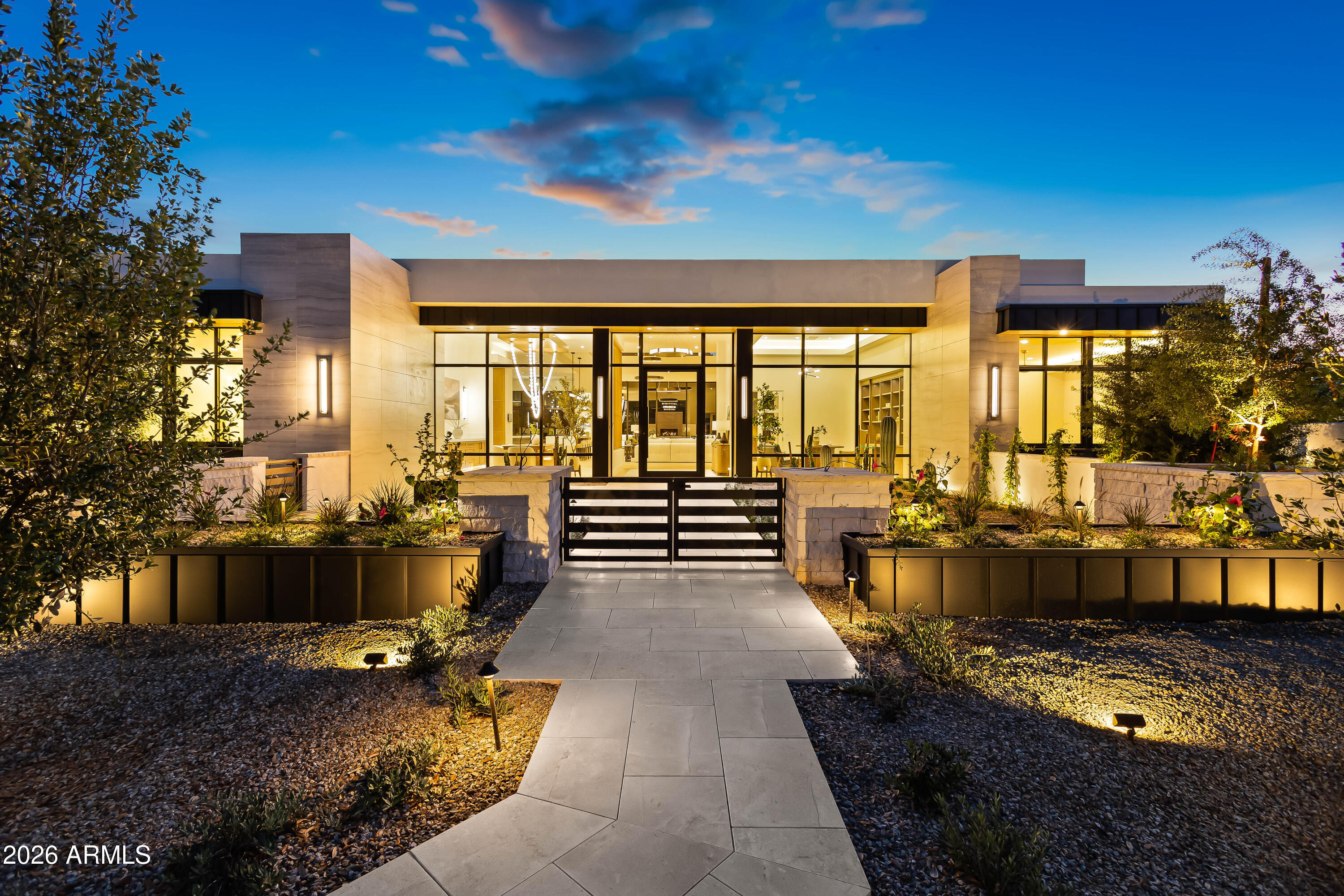 CAMELBACK COUNTRY CLUB ESTATES - Residential