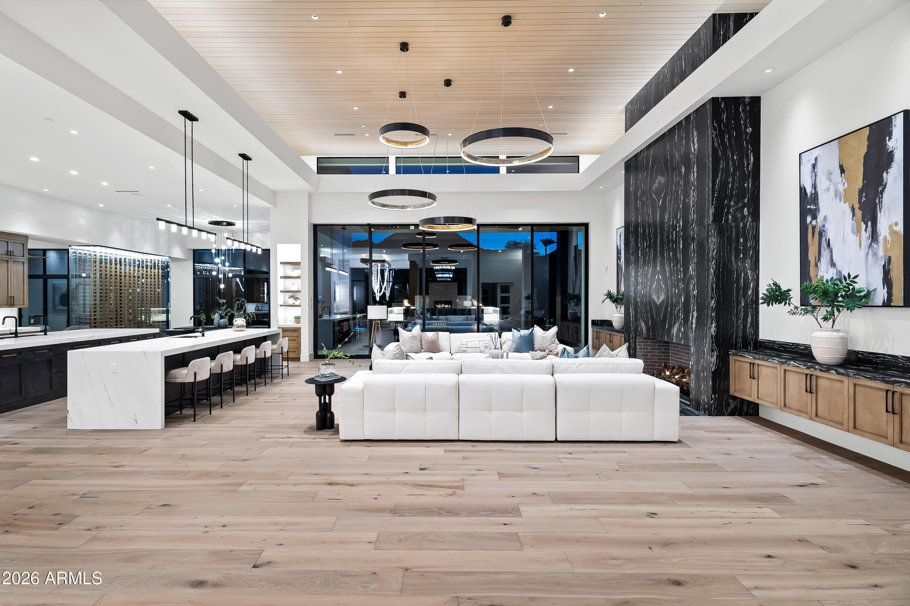 CAMELBACK COUNTRY CLUB ESTATES - Residential