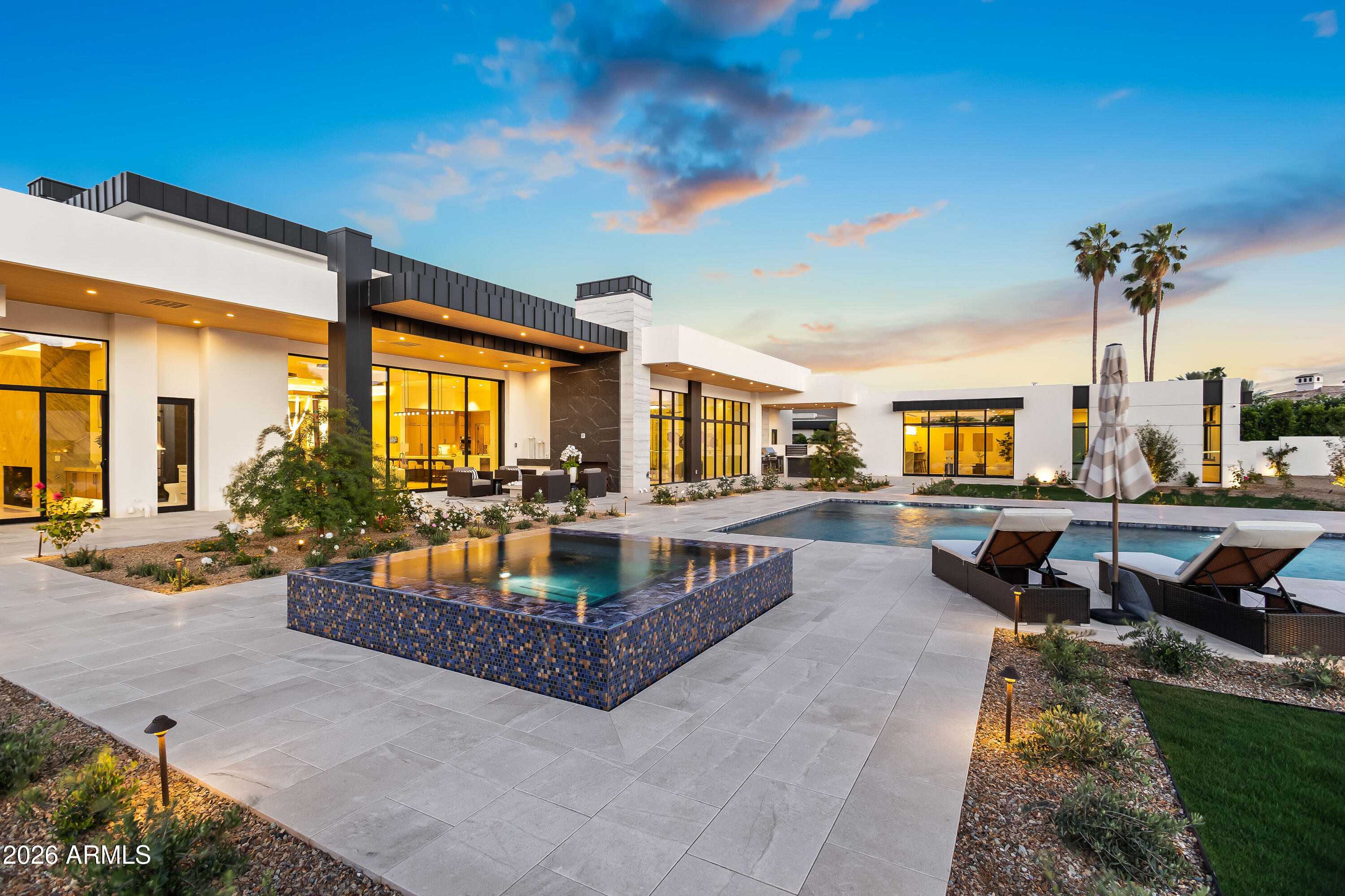 CAMELBACK COUNTRY CLUB ESTATES - Residential
