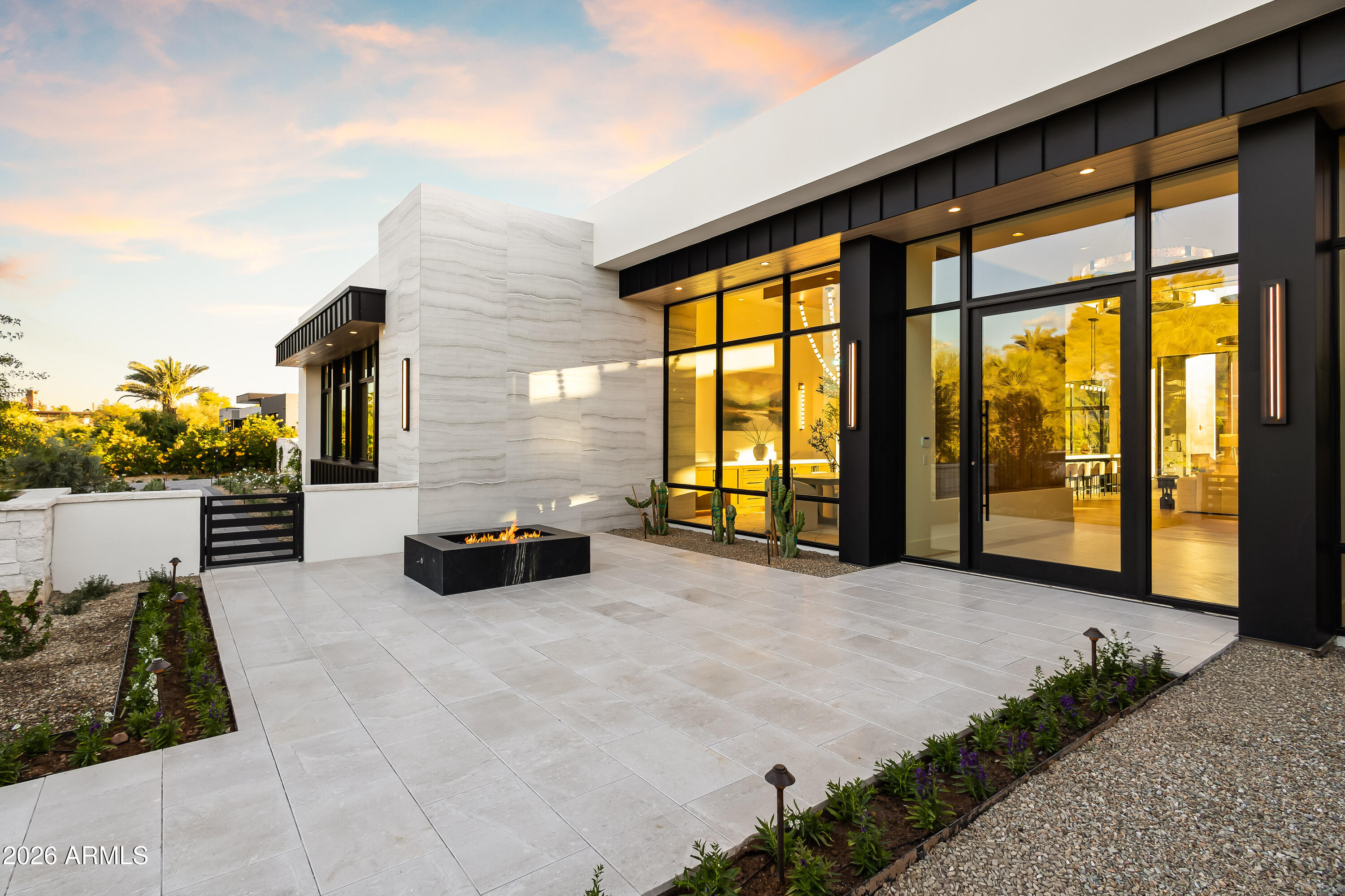 CAMELBACK COUNTRY CLUB ESTATES - Residential