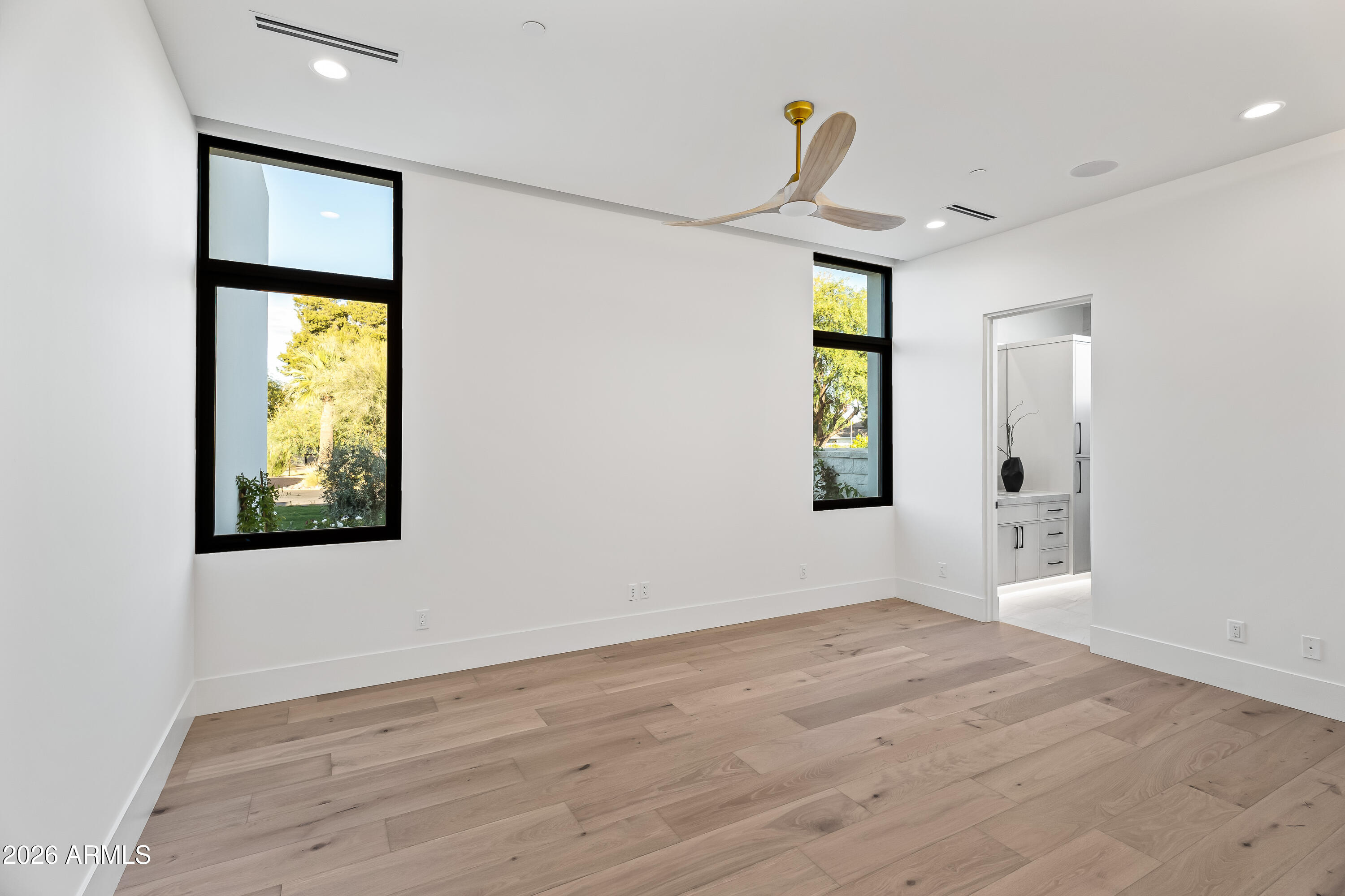 CAMELBACK COUNTRY CLUB ESTATES - Residential