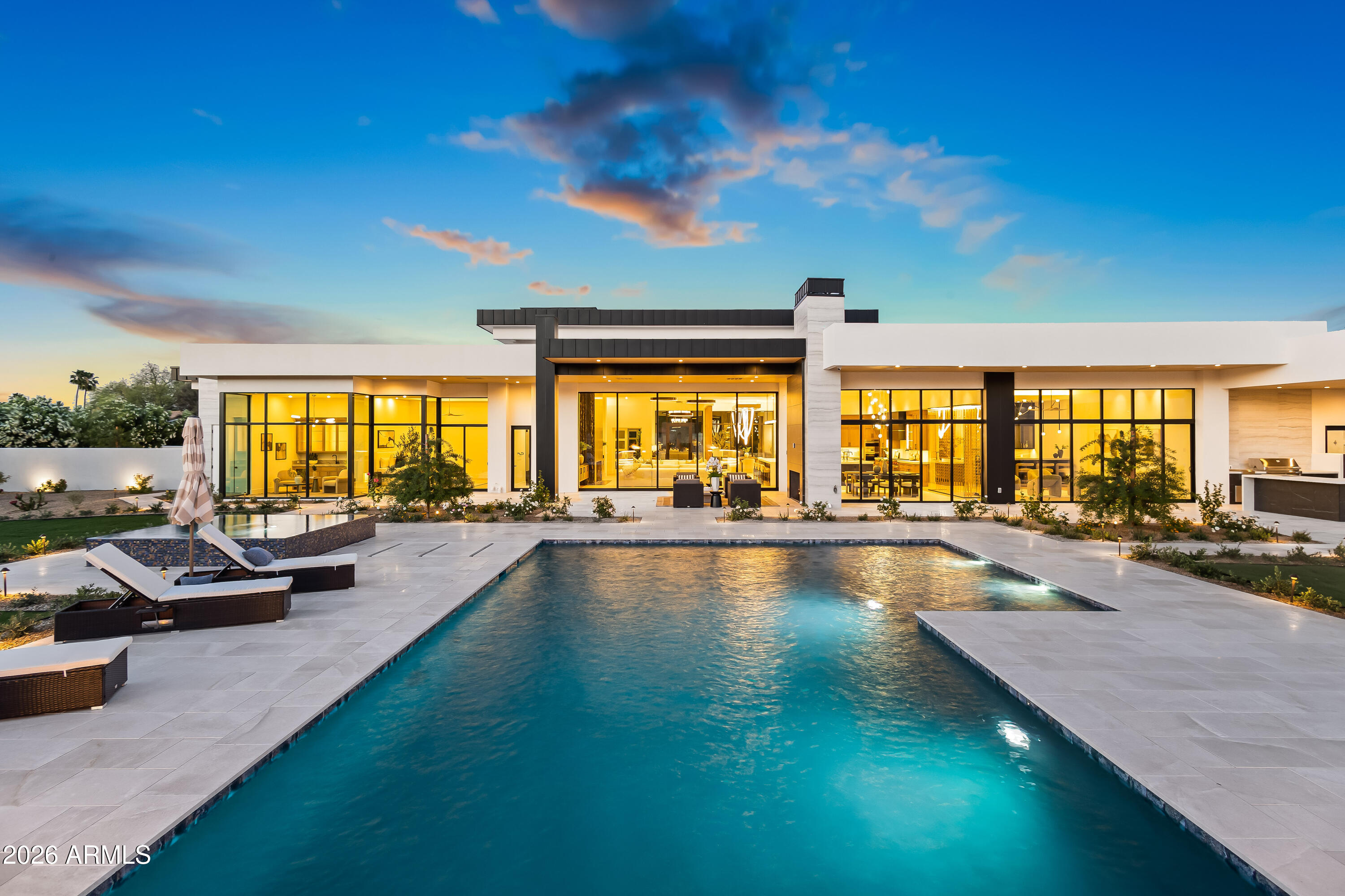 CAMELBACK COUNTRY CLUB ESTATES - Residential