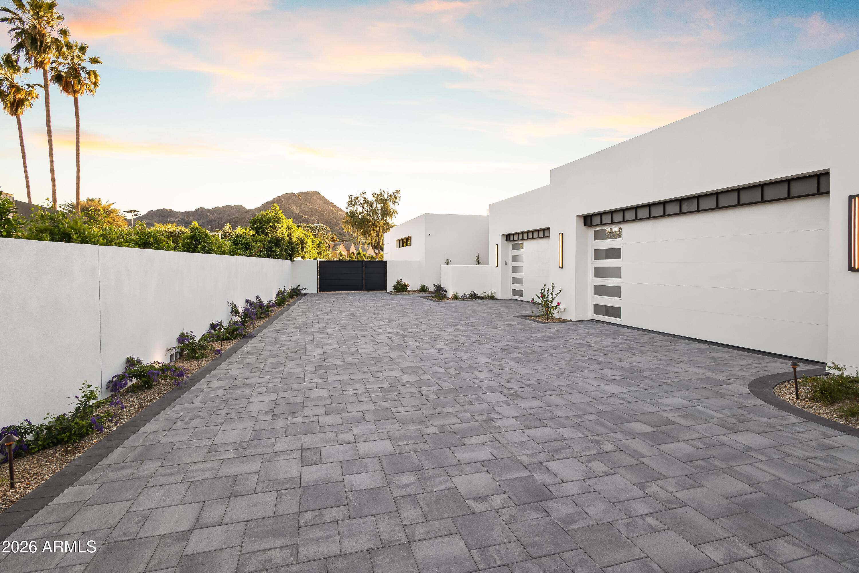CAMELBACK COUNTRY CLUB ESTATES - Residential