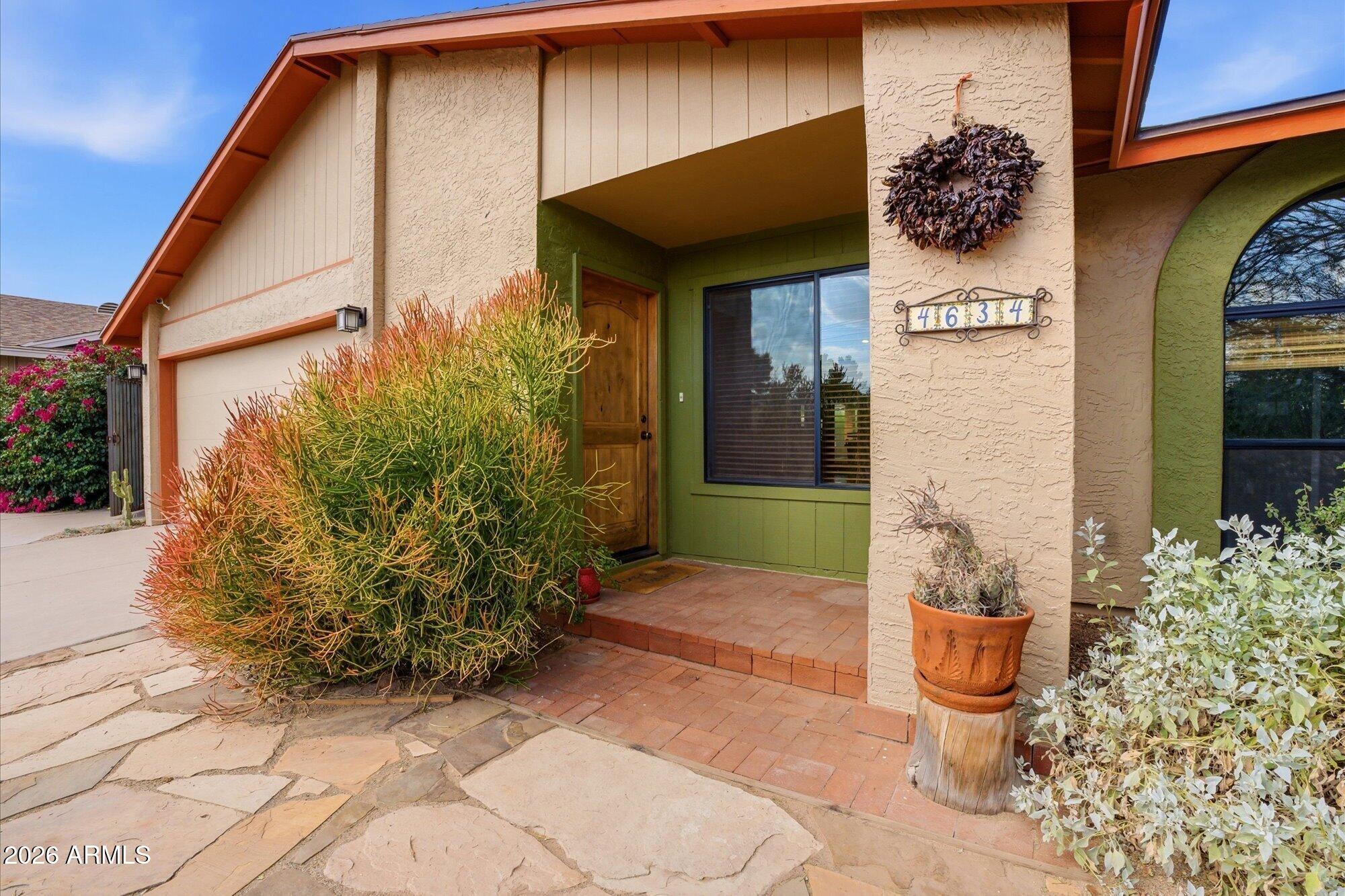 4634 E LA PUENTE Avenue