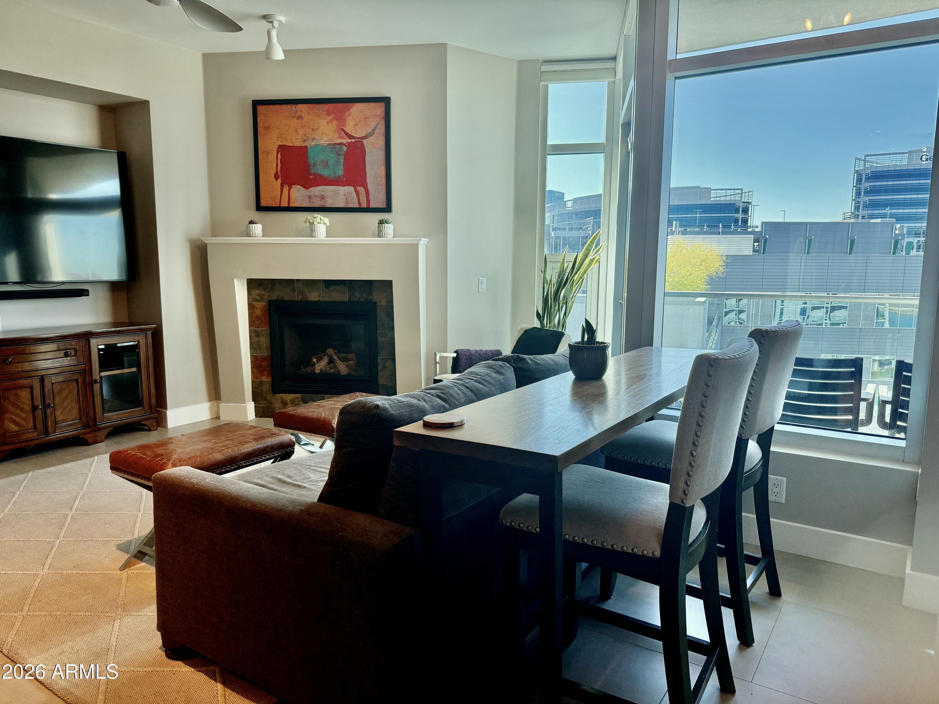 140 E RIO SALADO Parkway 702