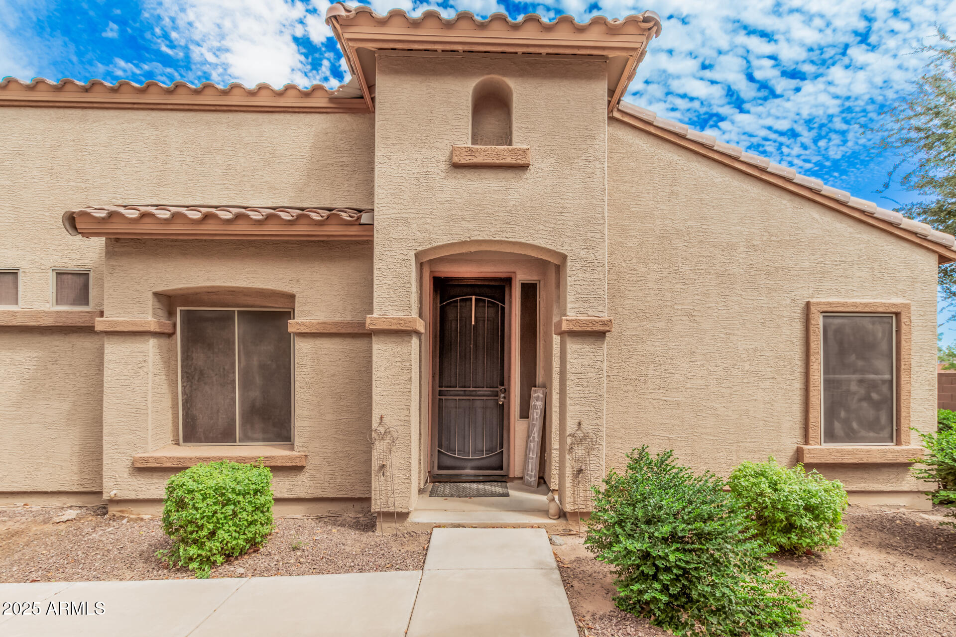 2600 E Springfield Place 13