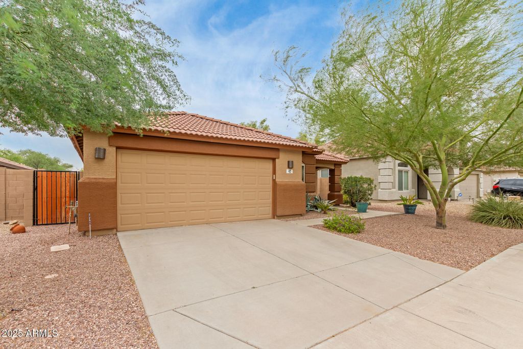 Photo of 42 N 151st Lane, Goodyear, AZ 85338 (MLS # 6911171)
