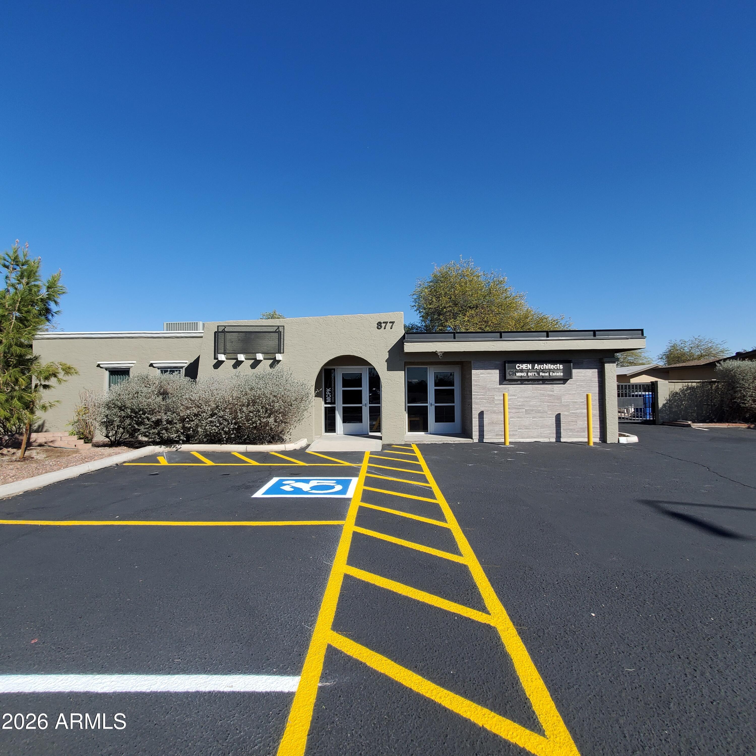877 N ALMA SCHOOL Road